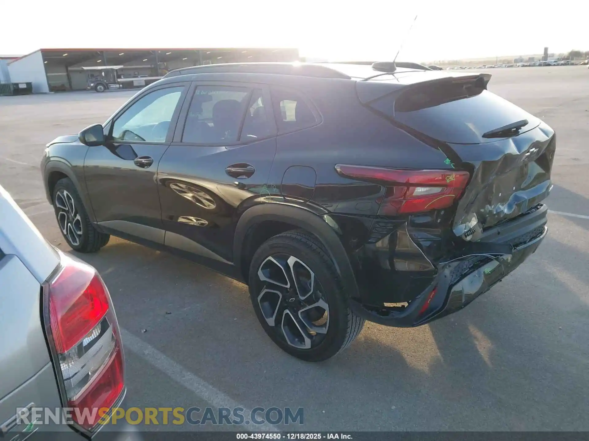 3 Photograph of a damaged car KL77LJEPXSC050016 CHEVROLET TRAX 2025