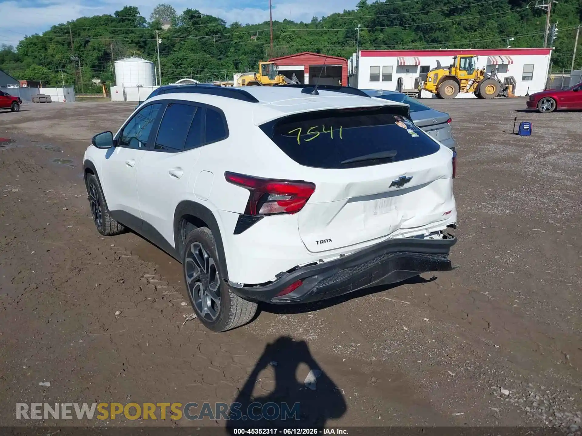 3 Photograph of a damaged car KL77LJEPXSC077541 CHEVROLET TRAX 2025