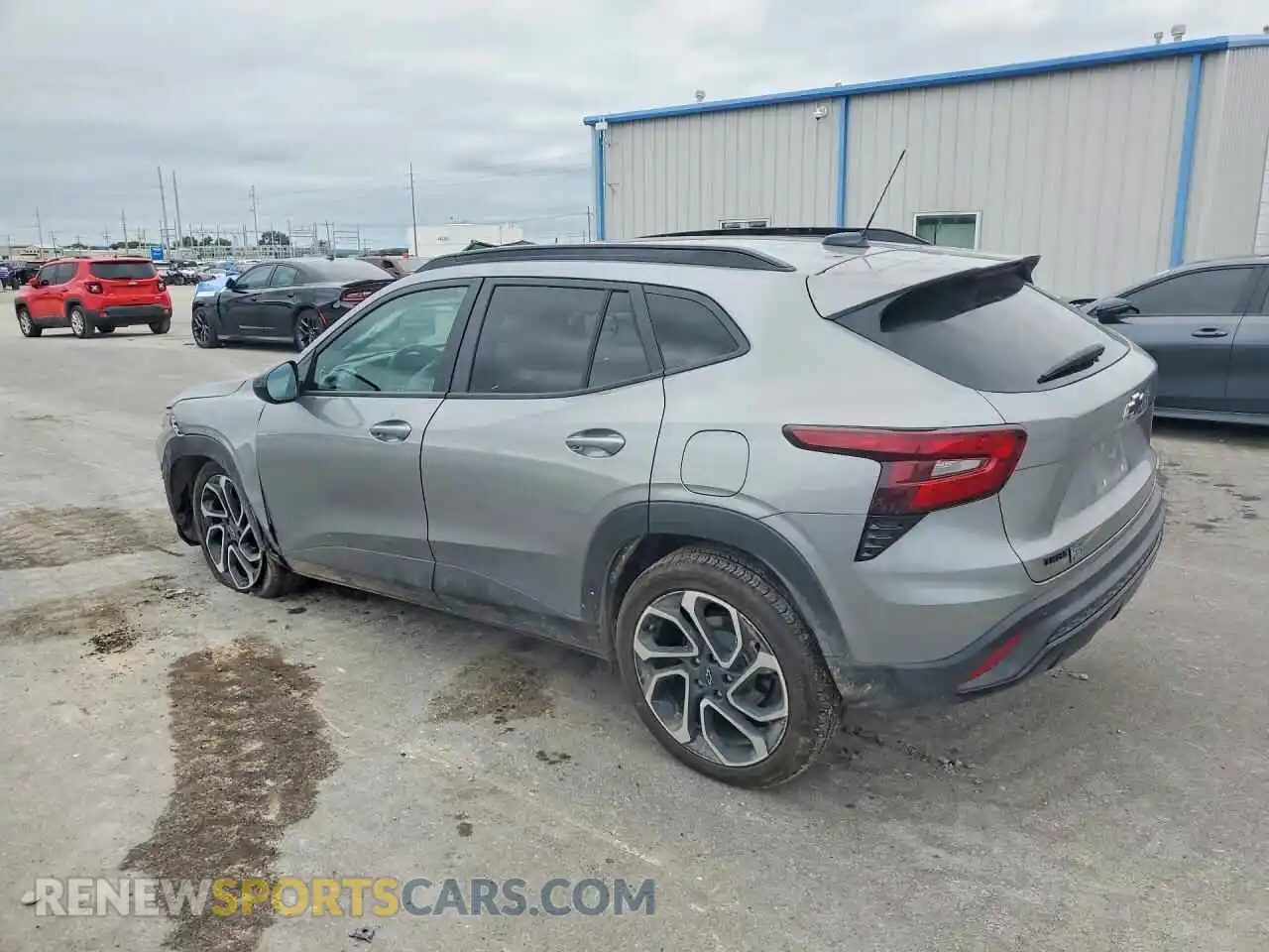 2 Фотография поврежденного автомобиля KL77LJEPXSC318014 CHEVROLET TRAX 2025