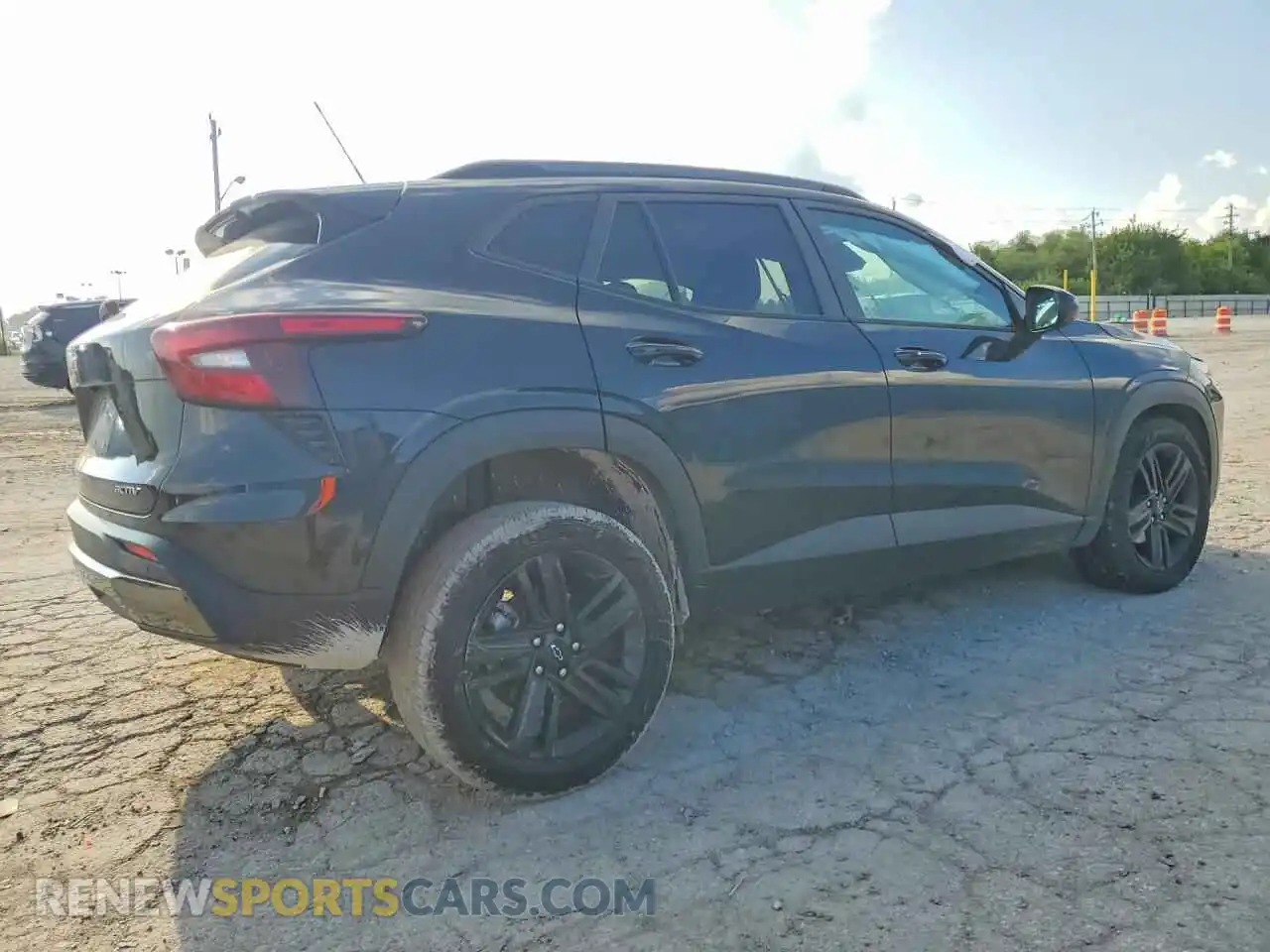 3 Фотография поврежденного автомобиля KL77LKEP0SC210748 CHEVROLET TRAX 2025