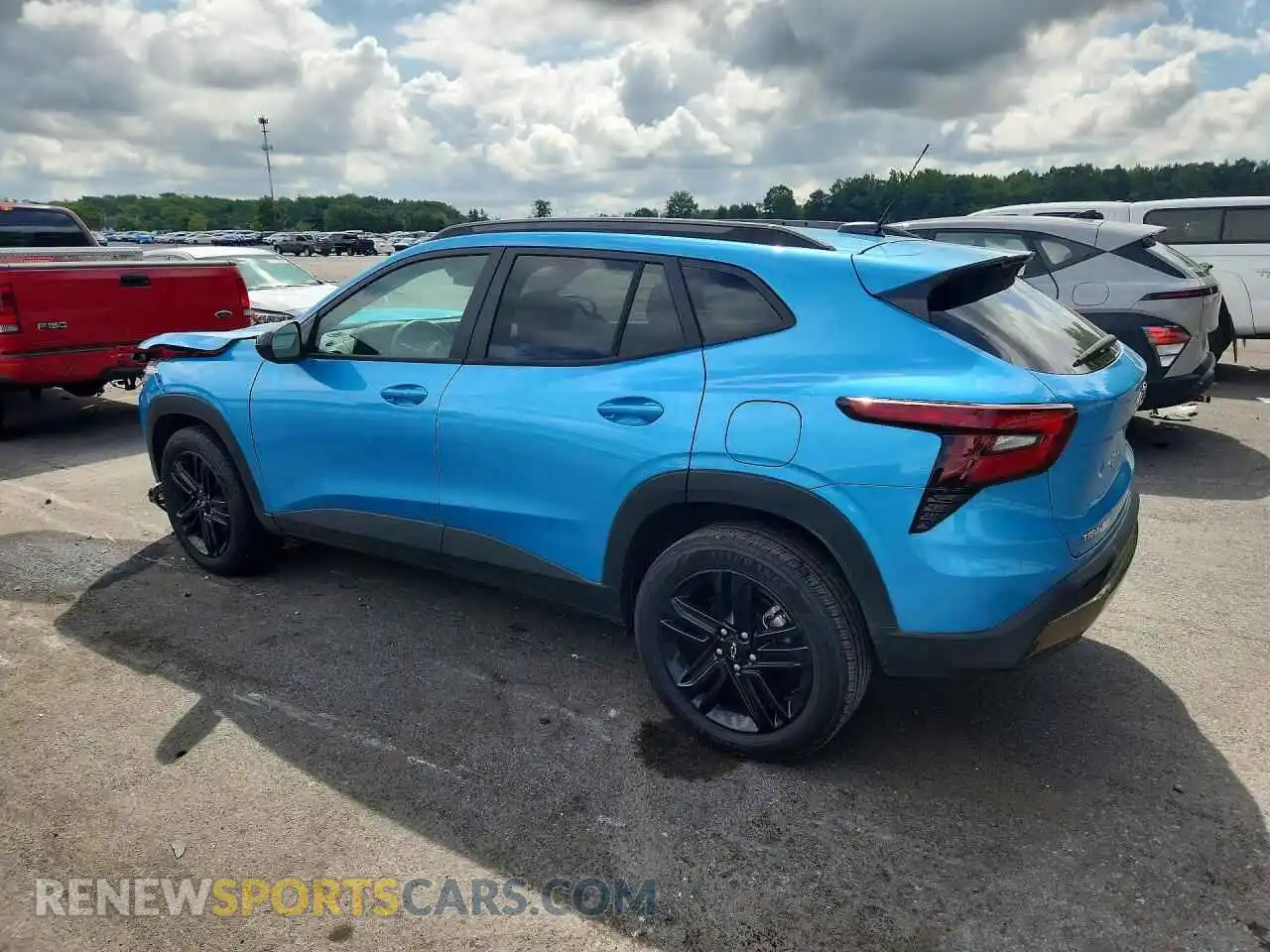 2 Photograph of a damaged car KL77LKEP1SC077532 CHEVROLET TRAX 2025
