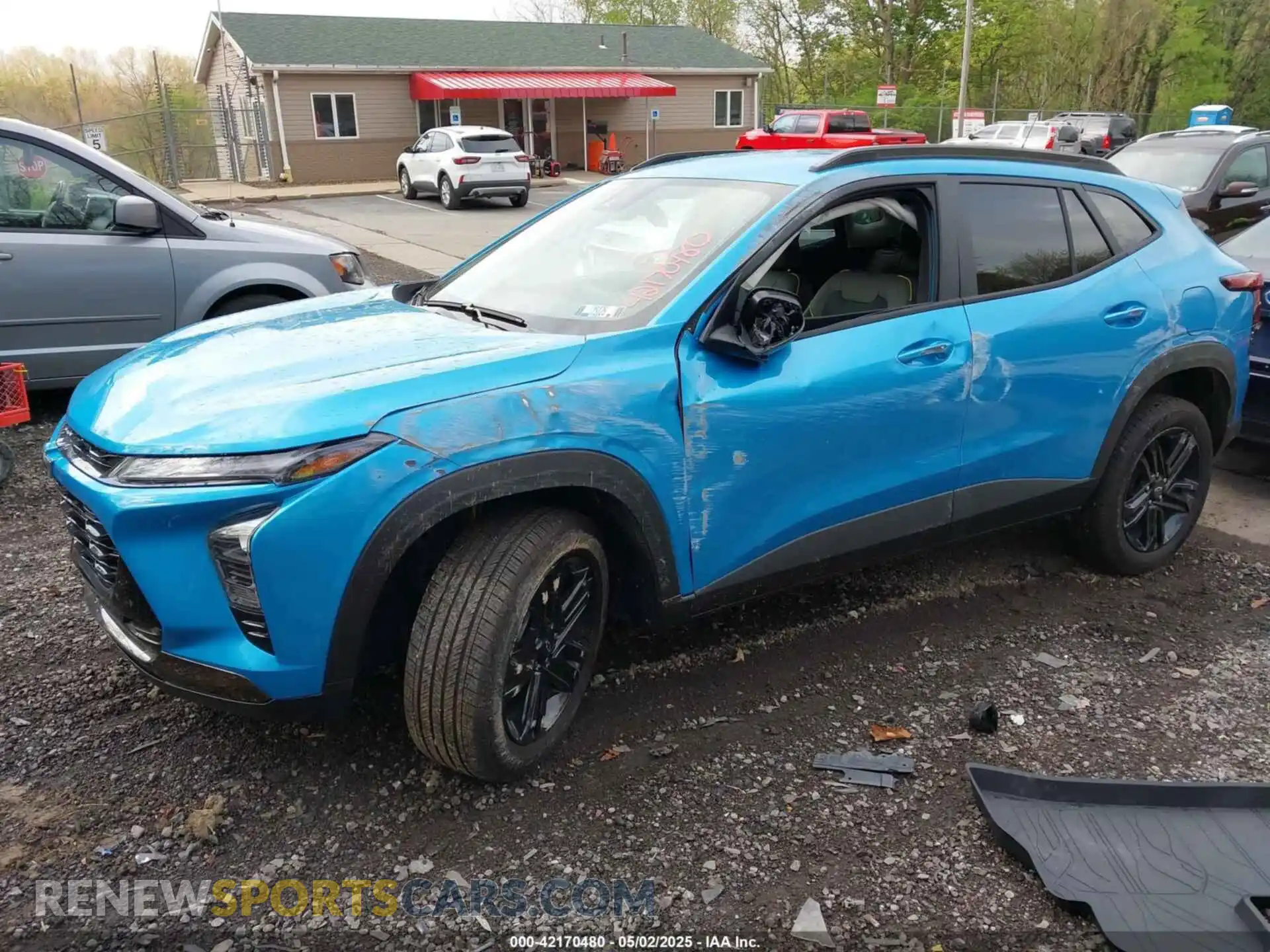 2 Photograph of a damaged car KL77LKEP2SC125720 CHEVROLET TRAX 2025