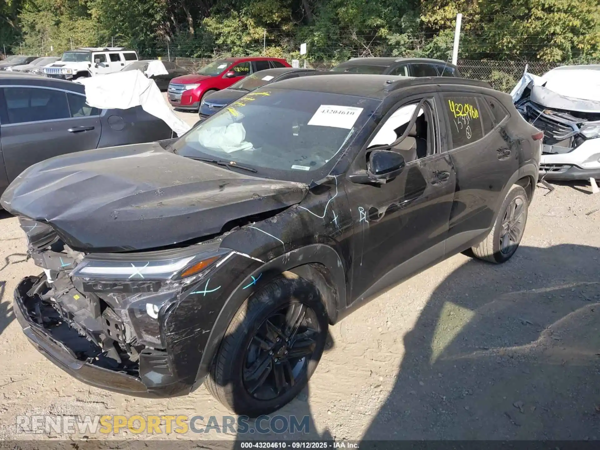 2 Photograph of a damaged car KL77LKEP2SC153341 CHEVROLET TRAX 2025