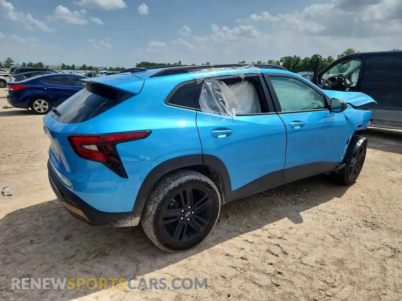 3 Фотография поврежденного автомобиля KL77LKEP2SC216714 CHEVROLET TRAX 2025