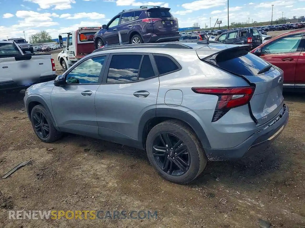 2 fotografías del automóvil dañado KL77LKEP3SC013329 CHEVROLET TRAX 2025
