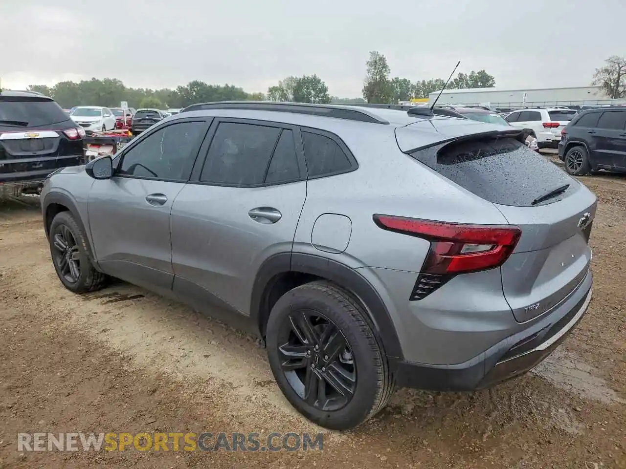 2 Фотография поврежденного автомобиля KL77LKEP3SC091044 CHEVROLET TRAX 2025