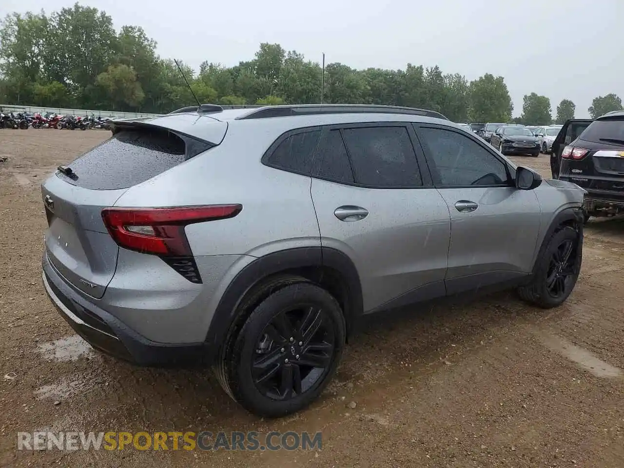 3 Фотография поврежденного автомобиля KL77LKEP3SC091044 CHEVROLET TRAX 2025