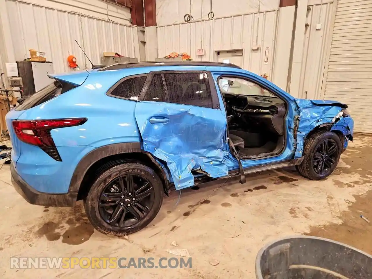 3 Photograph of a damaged car KL77LKEP4SC104996 CHEVROLET TRAX 2025