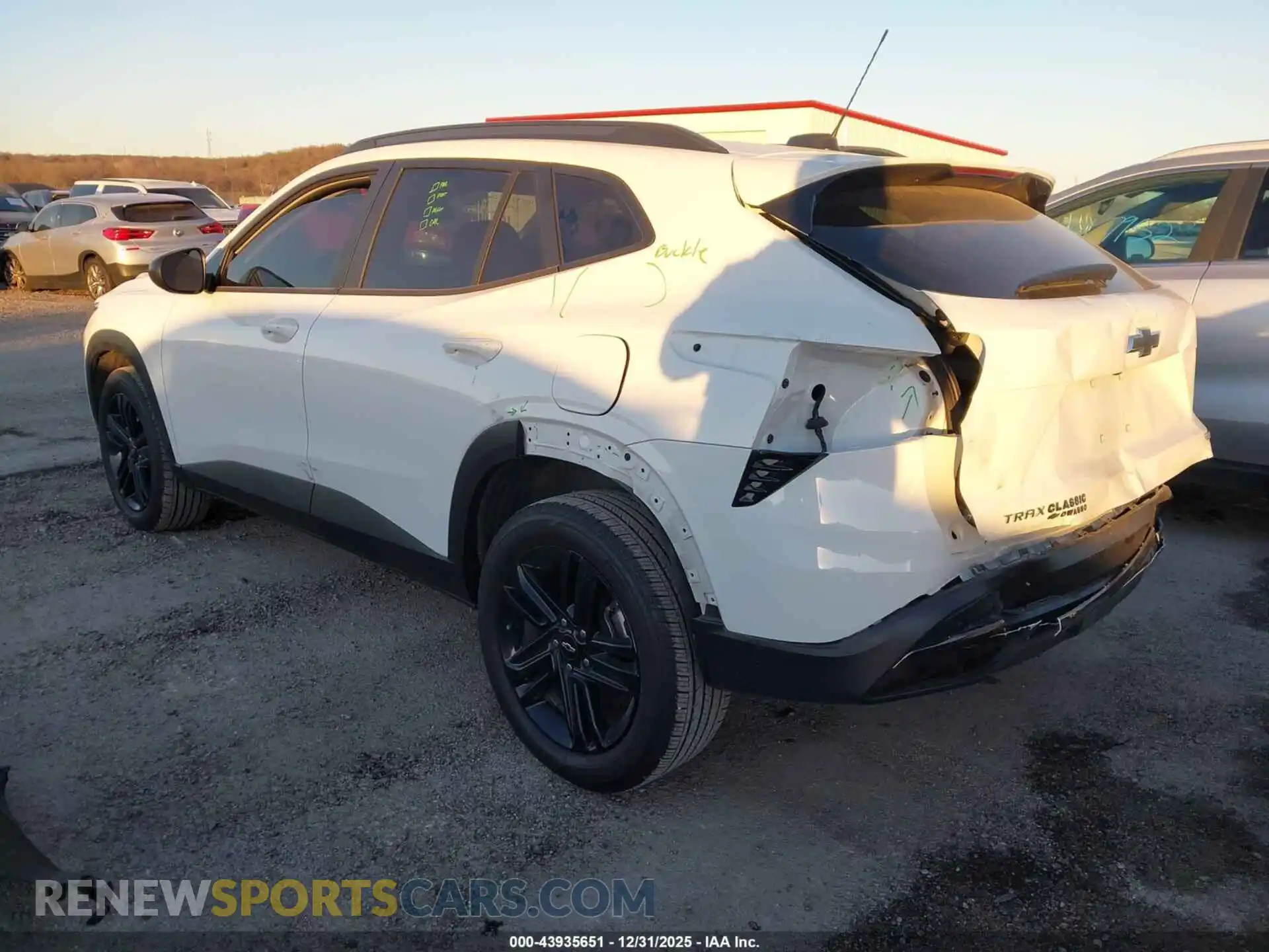 3 Photograph of a damaged car KL77LKEP4SC258205 CHEVROLET TRAX 2025
