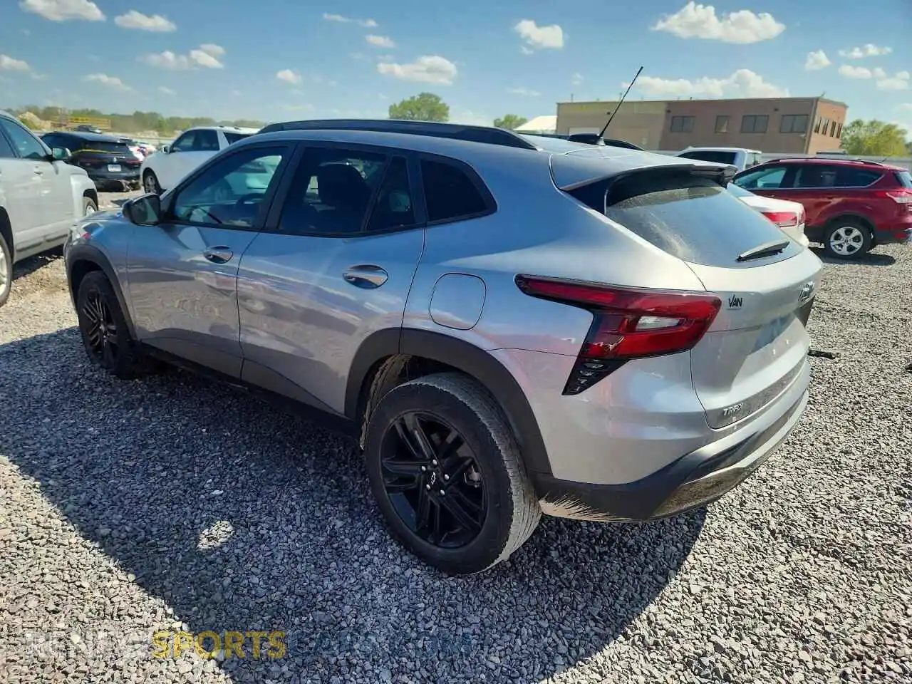 2 Photograph of a damaged car KL77LKEP5SC020184 CHEVROLET TRAX 2025