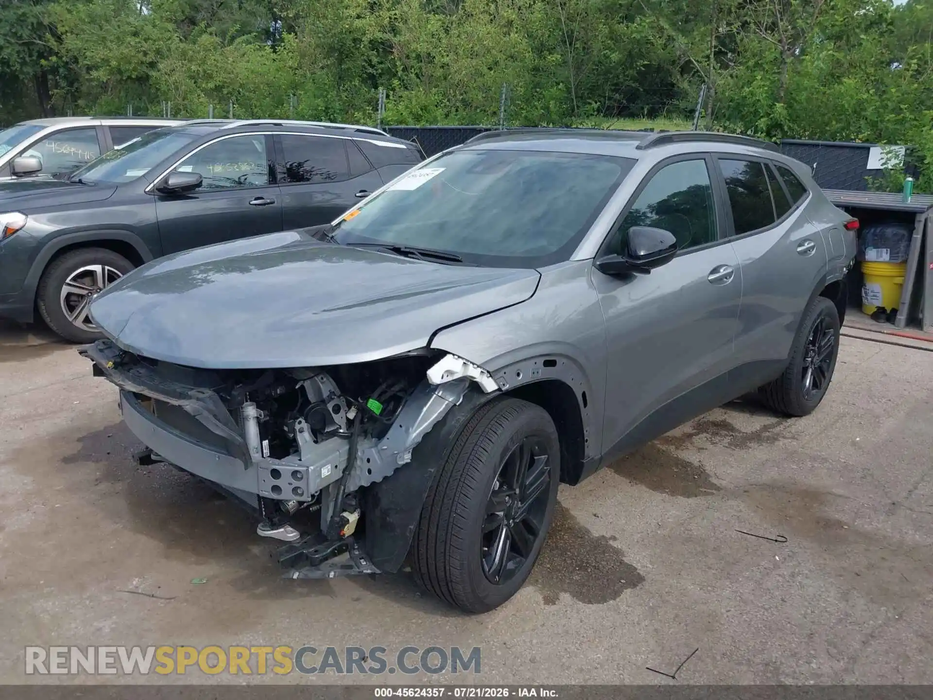 2 Фотография поврежденного автомобиля KL77LKEP5SC276860 CHEVROLET TRAX 2025
