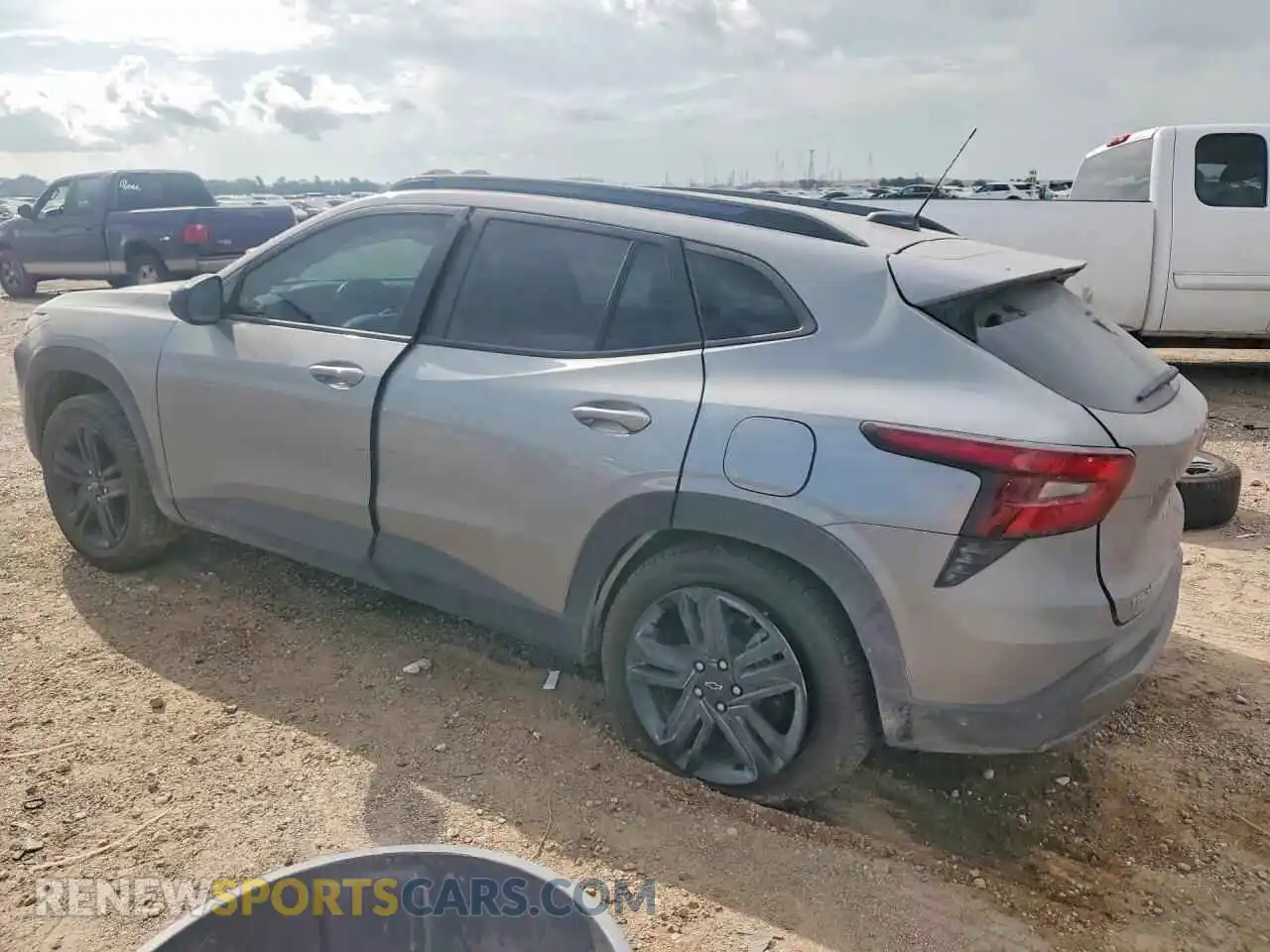 2 fotografías del automóvil dañado KL77LKEP6SC047720 CHEVROLET TRAX 2025