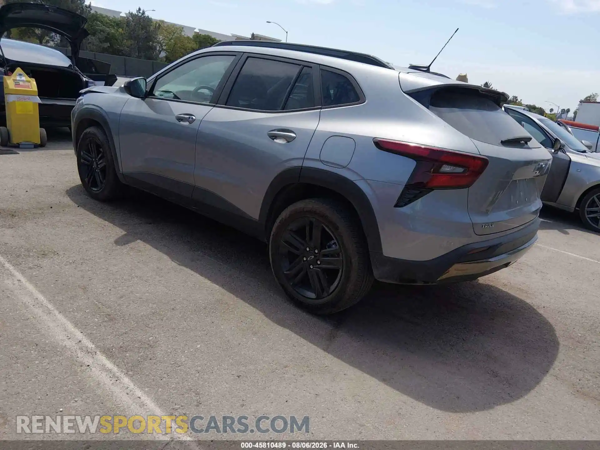 3 Фотография поврежденного автомобиля KL77LKEP6SC145131 CHEVROLET TRAX 2025