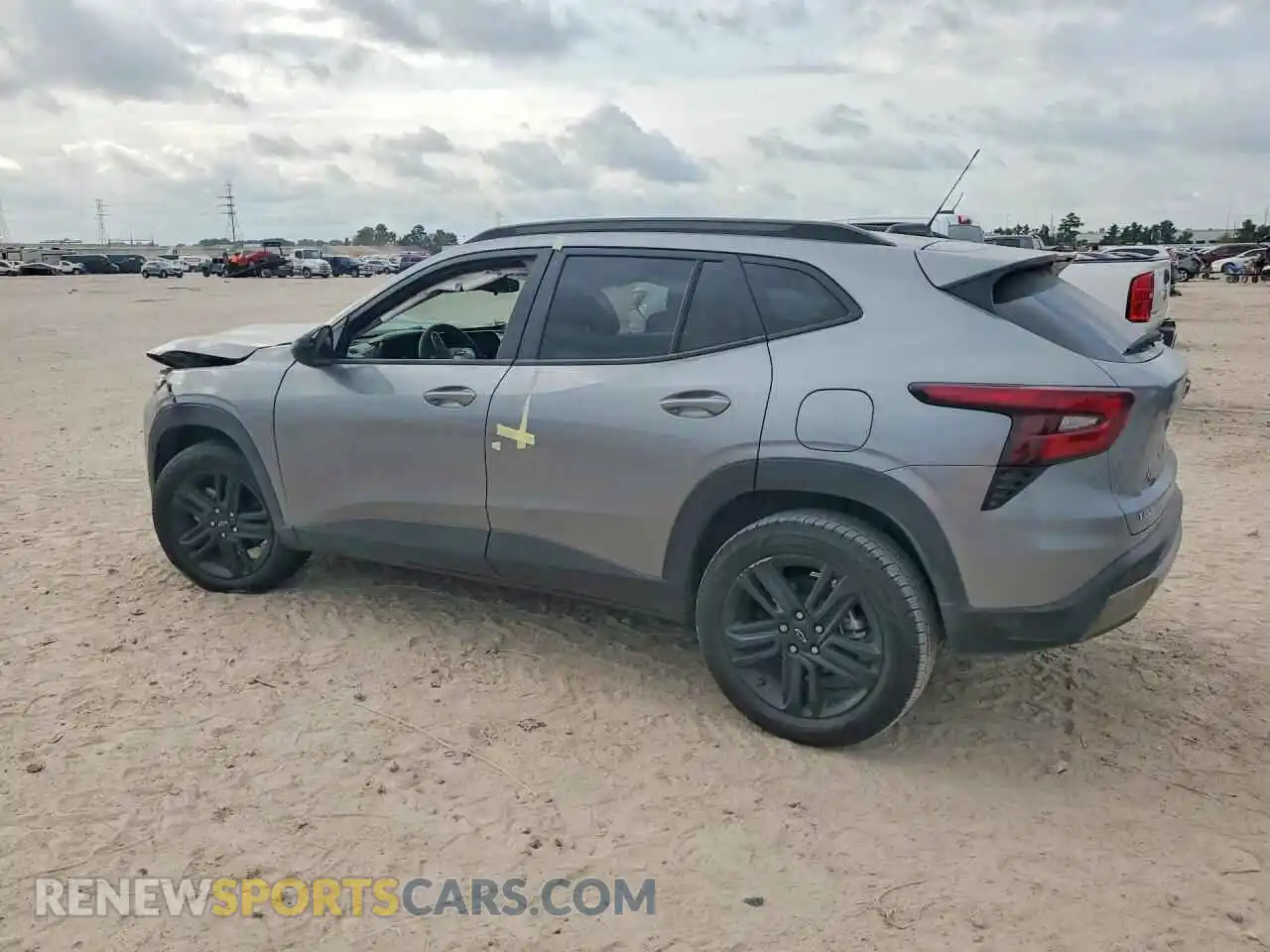 2 Фотография поврежденного автомобиля KL77LKEP6SC274678 CHEVROLET TRAX 2025