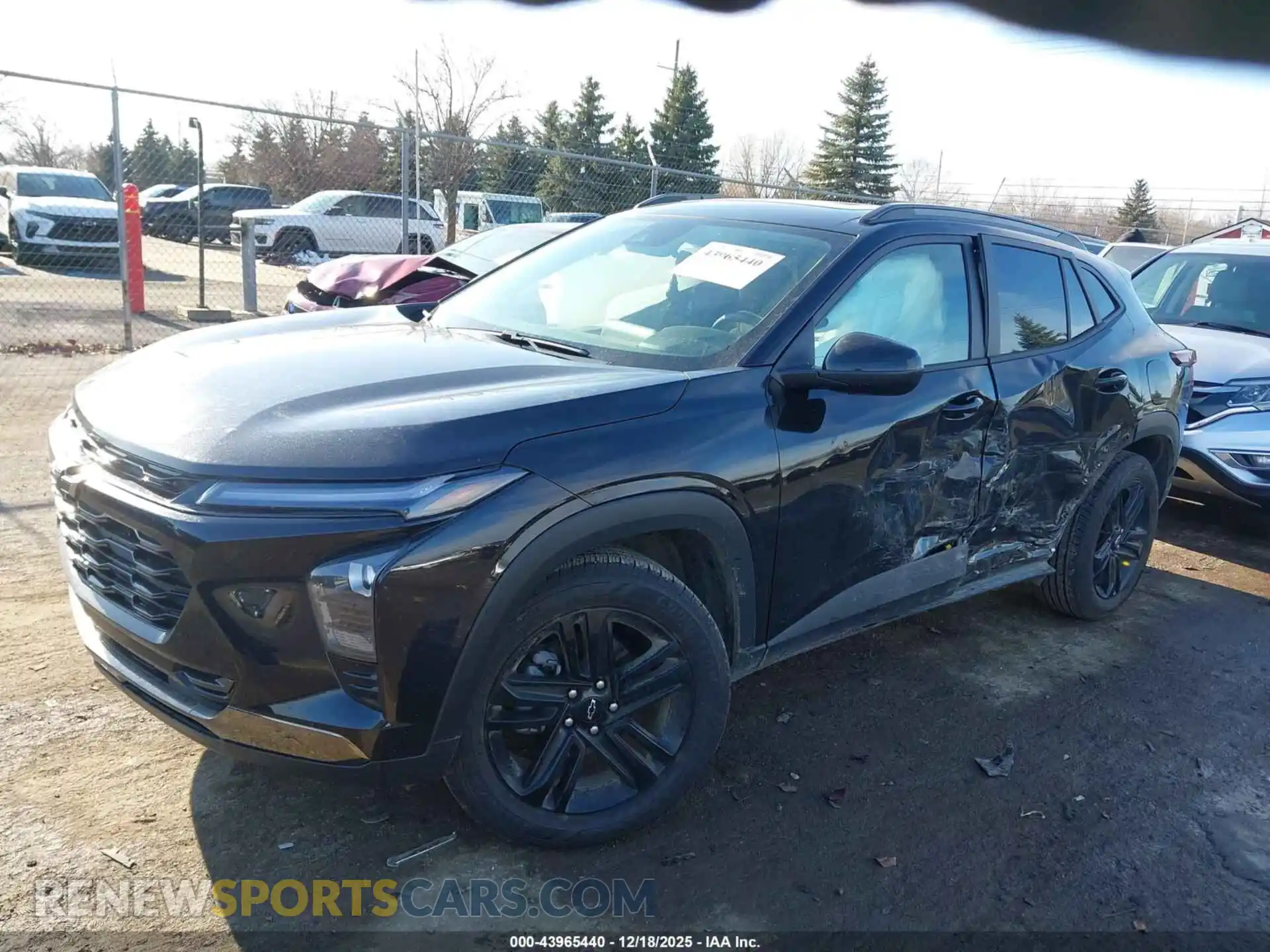 2 Photograph of a damaged car KL77LKEP6SC289858 CHEVROLET TRAX 2025