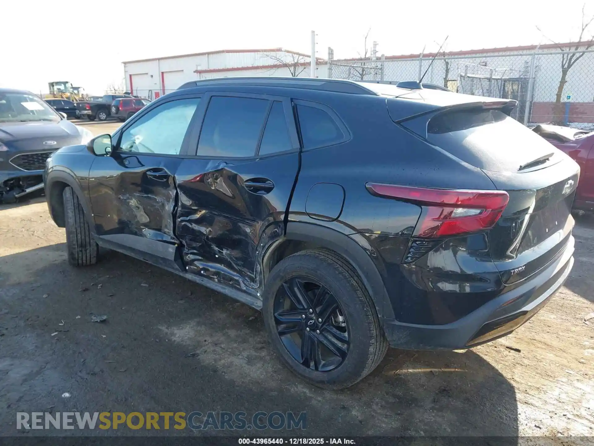 3 Photograph of a damaged car KL77LKEP6SC289858 CHEVROLET TRAX 2025