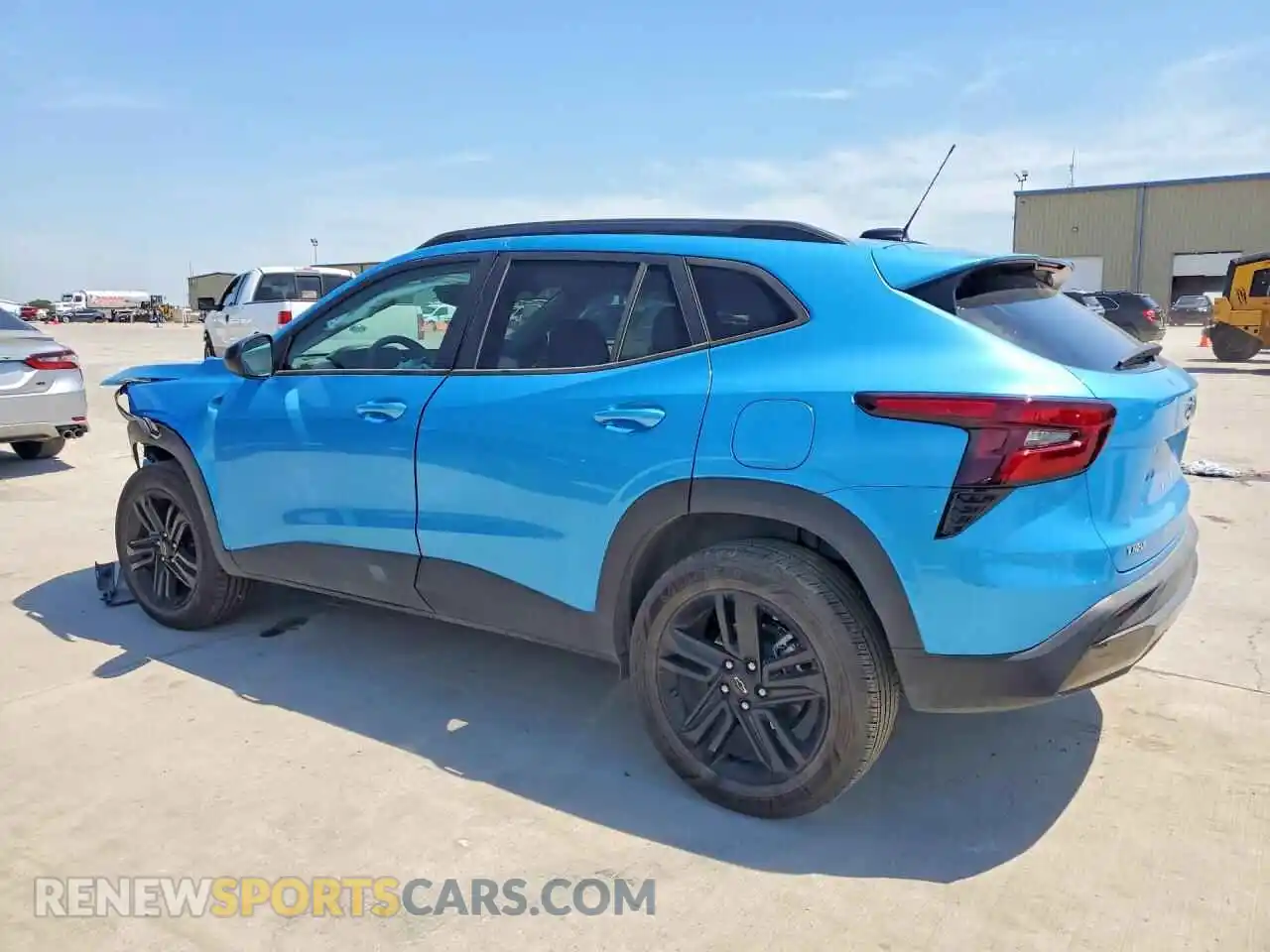 2 Фотография поврежденного автомобиля KL77LKEP6SC294767 CHEVROLET TRAX 2025