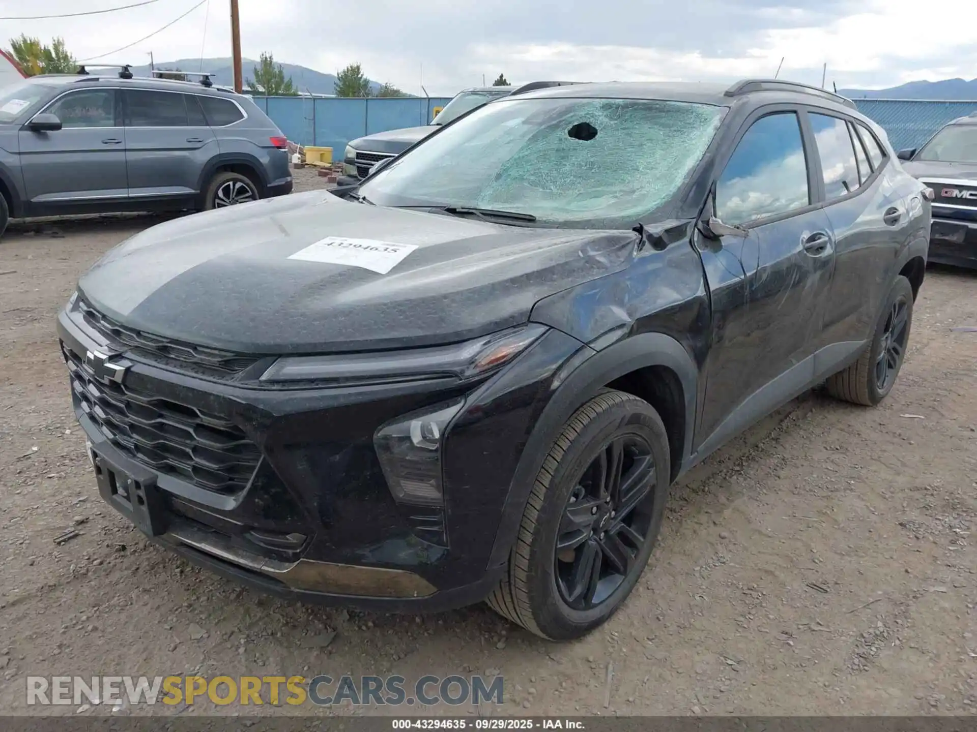 2 Photograph of a damaged car KL77LKEP7SC008814 CHEVROLET TRAX 2025