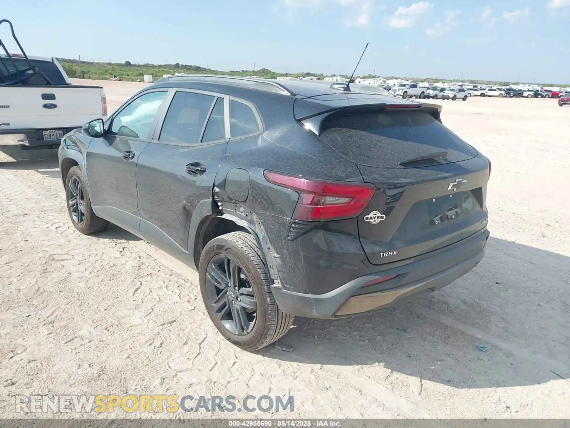 3 Photograph of a damaged car KL77LKEP7SC085294 CHEVROLET TRAX 2025