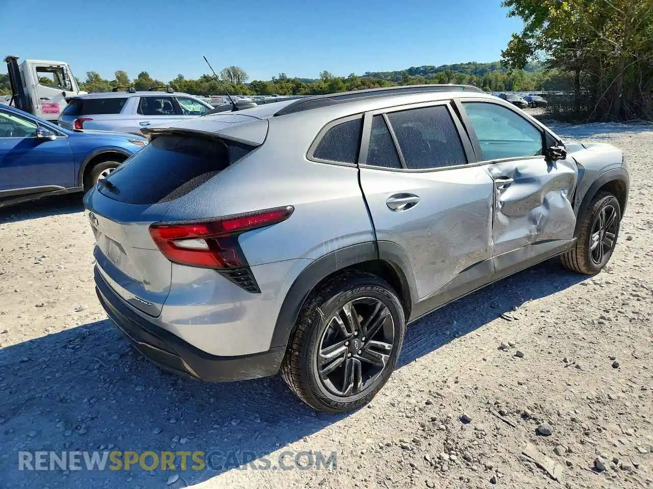 3 Photograph of a damaged car KL77LKEP7SC206485 CHEVROLET TRAX 2025