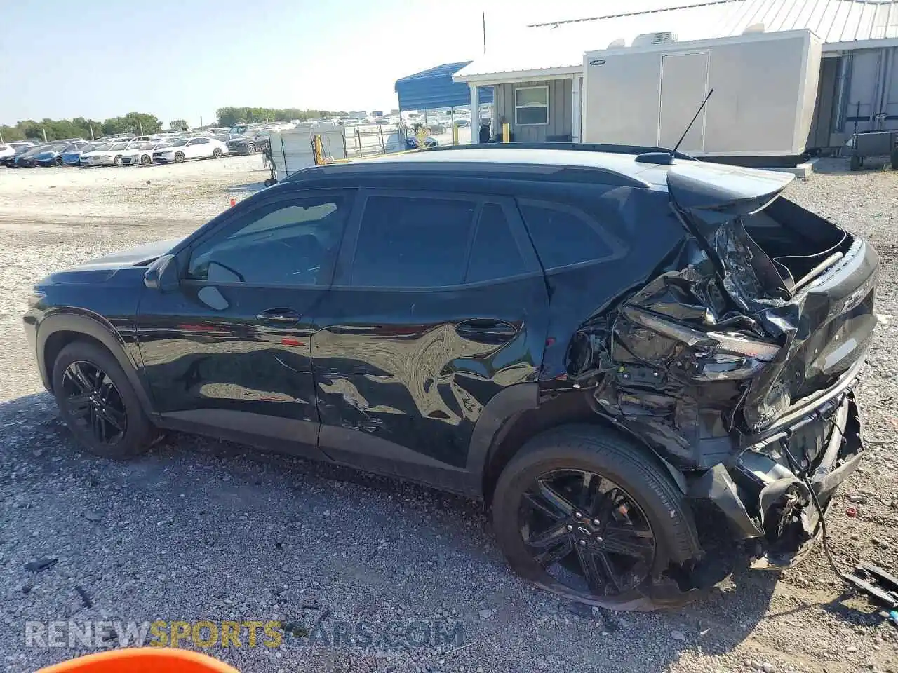 2 Photograph of a damaged car KL77LKEP7SC343569 CHEVROLET TRAX 2025