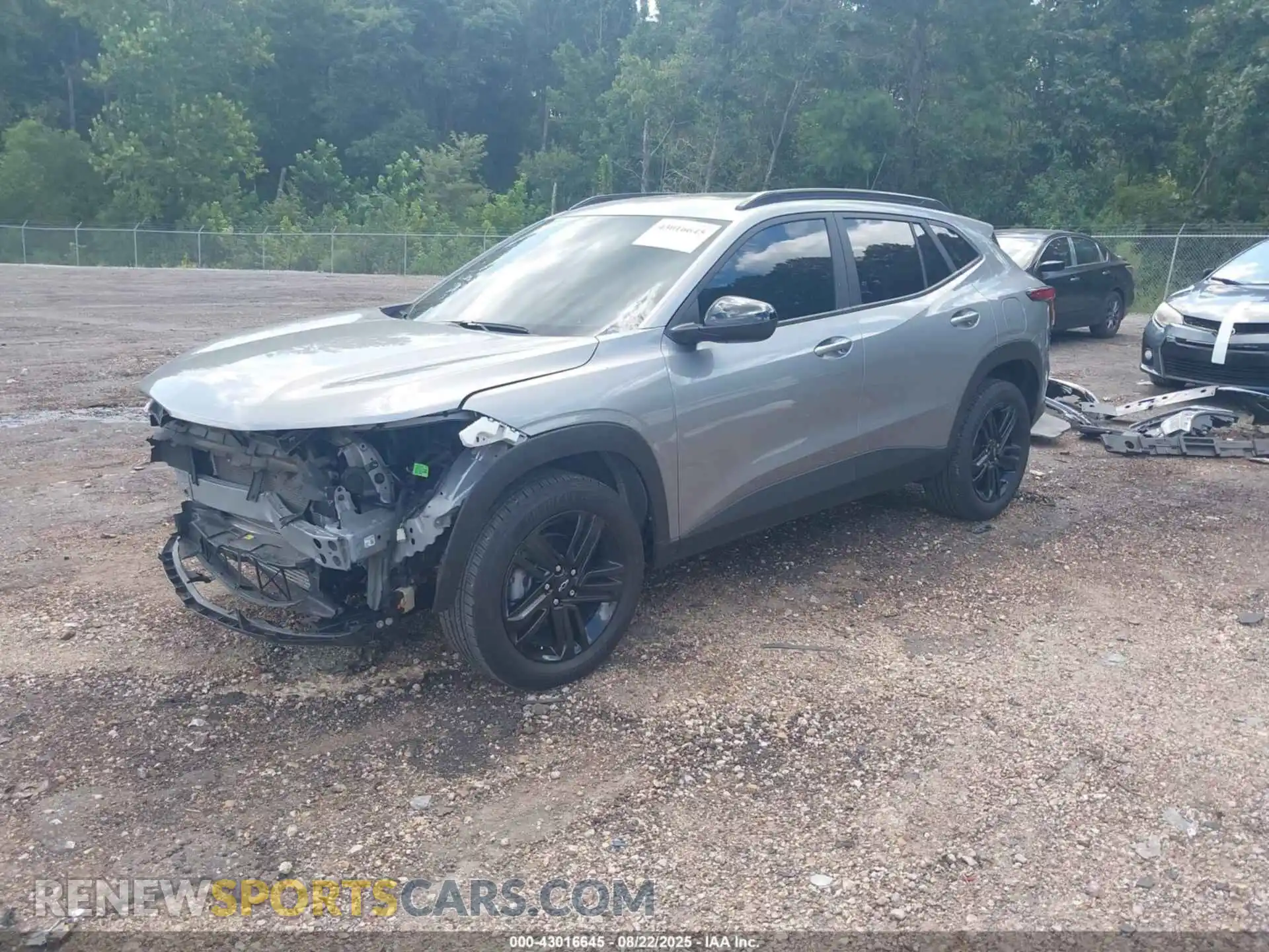 2 Фотография поврежденного автомобиля KL77LKEP8SC007588 CHEVROLET TRAX 2025