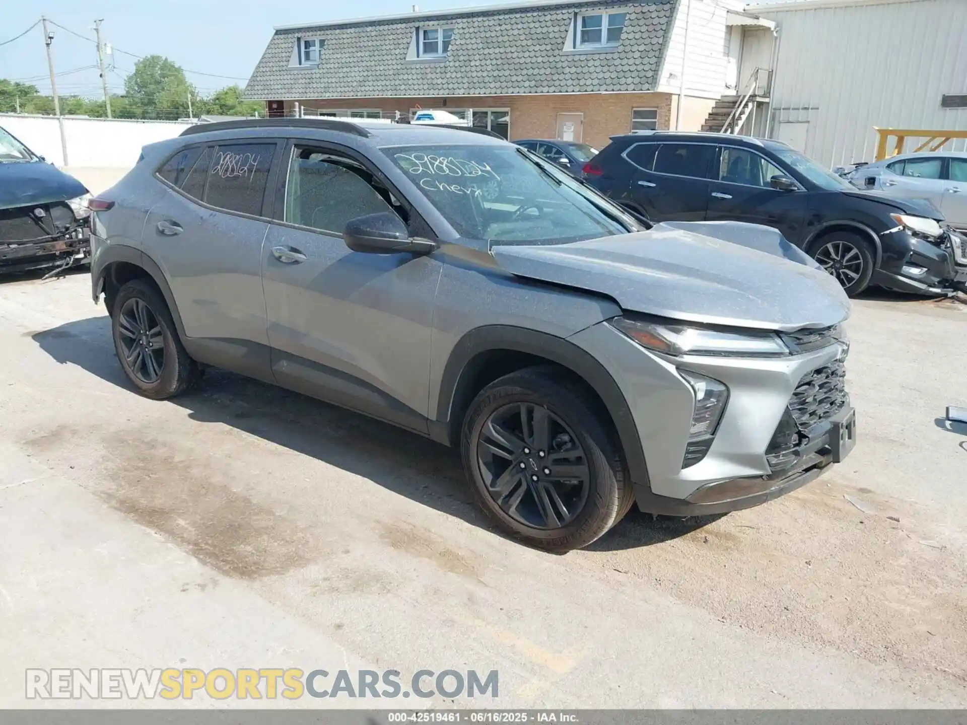 1 Фотография поврежденного автомобиля KL77LKEP8SC034810 CHEVROLET TRAX 2025