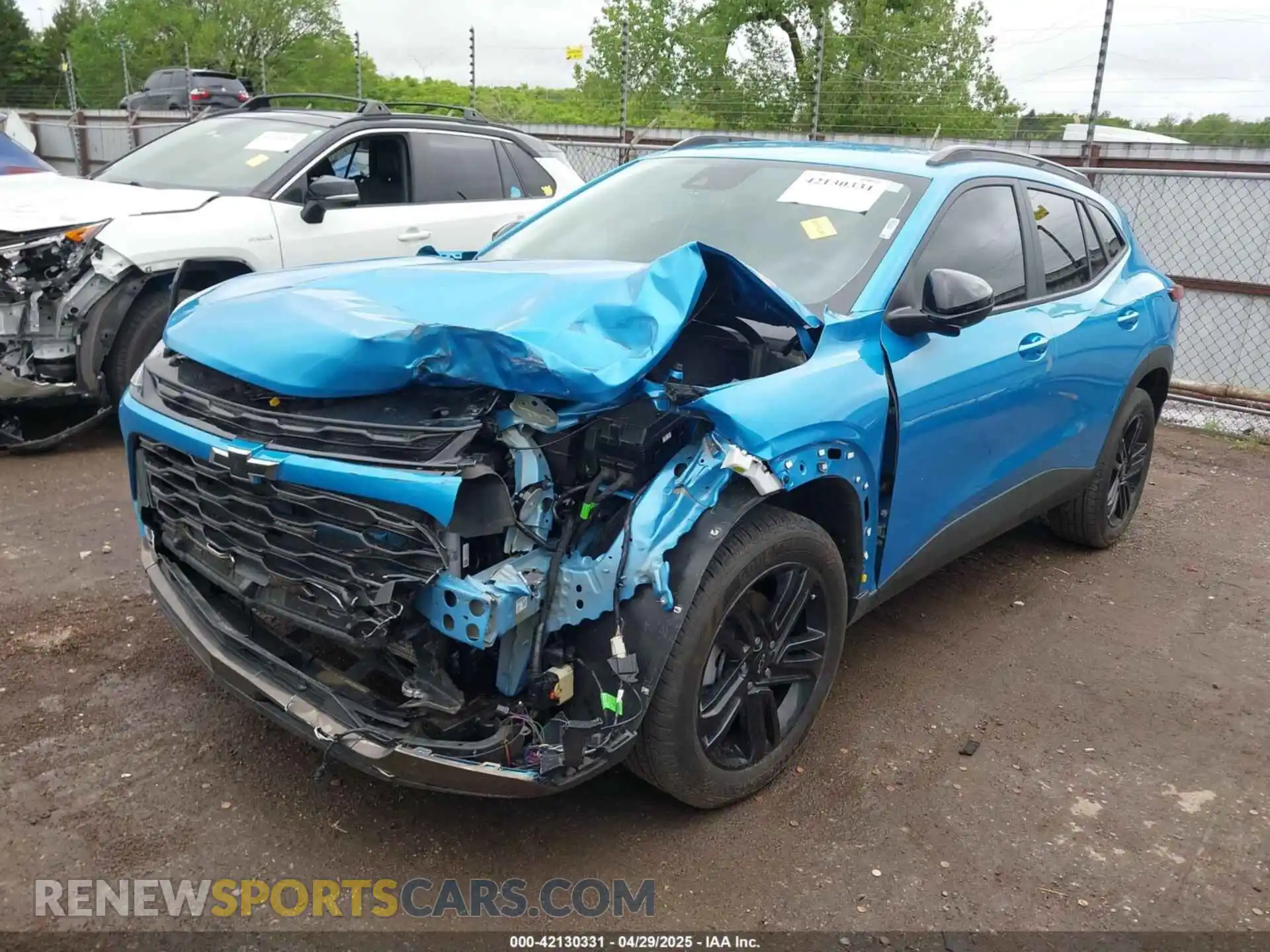 2 Photograph of a damaged car KL77LKEP8SC072411 CHEVROLET TRAX 2025