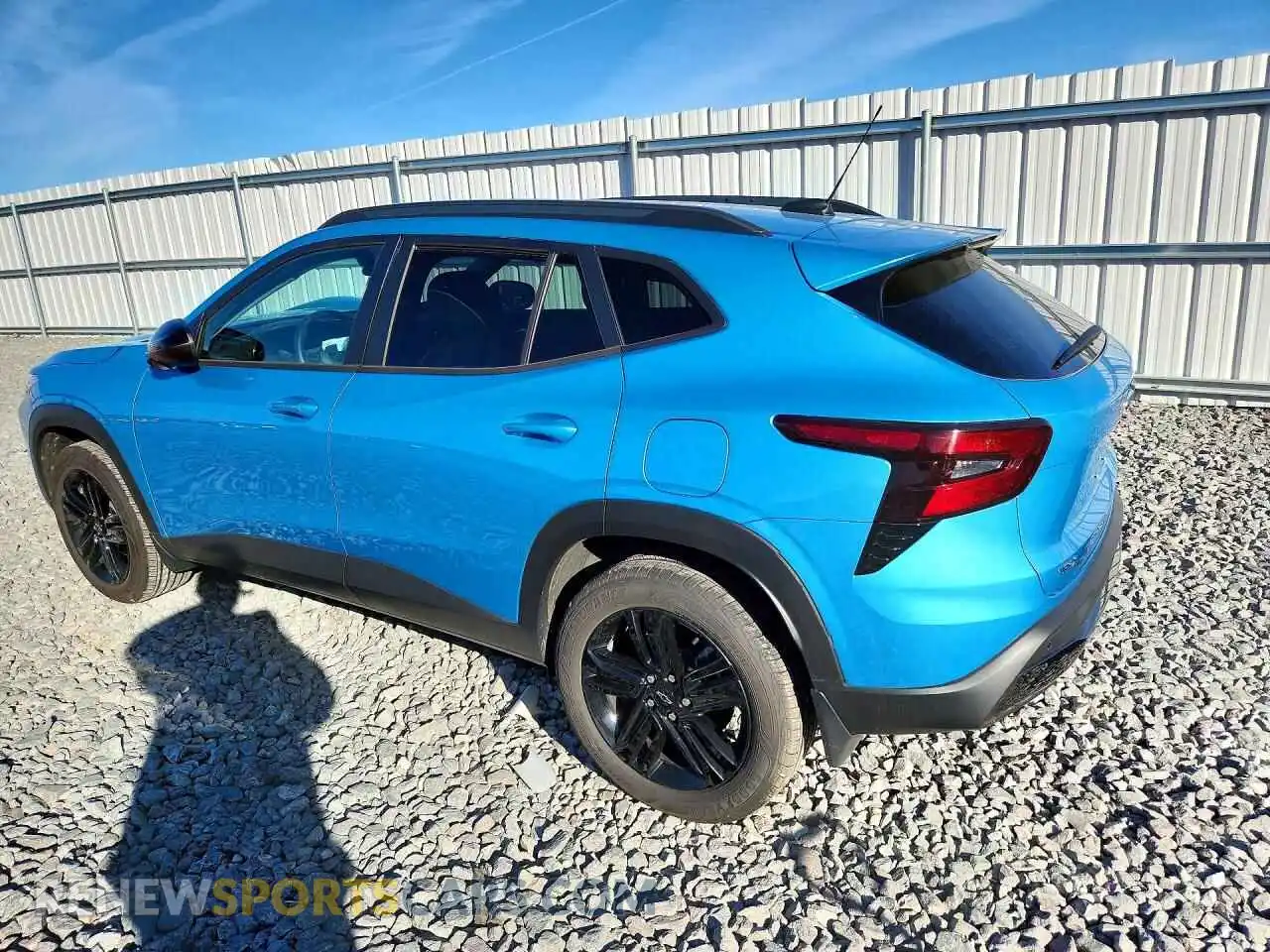 2 Photograph of a damaged car KL77LKEP8SC102667 CHEVROLET TRAX 2025