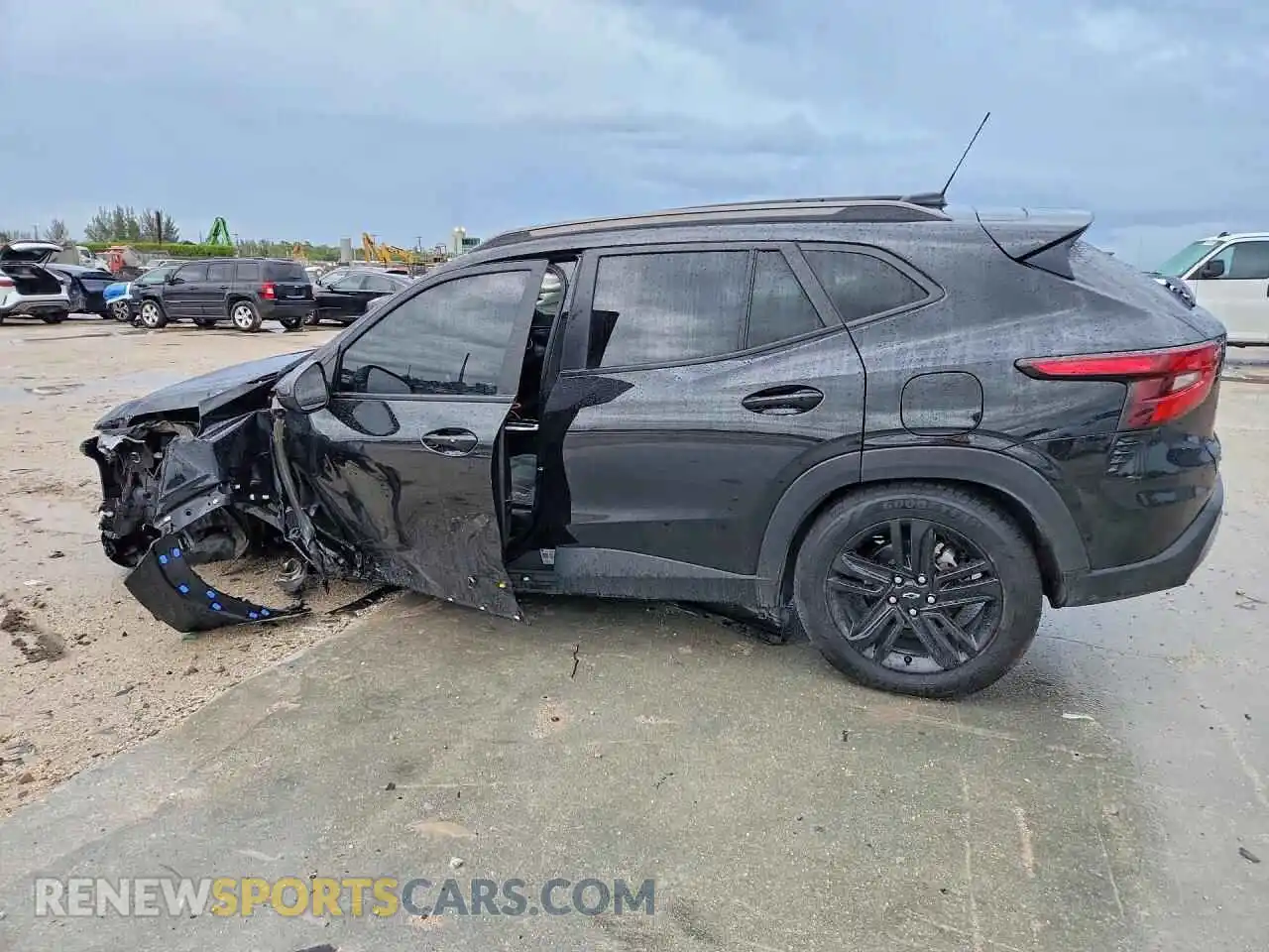 2 fotografías del automóvil dañado KL77LKEP9SC023377 CHEVROLET TRAX 2025