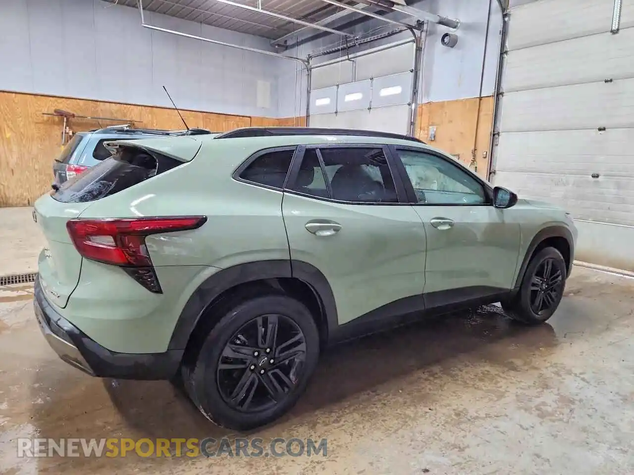 3 Фотография поврежденного автомобиля KL77LKEP9SC084521 CHEVROLET TRAX 2025