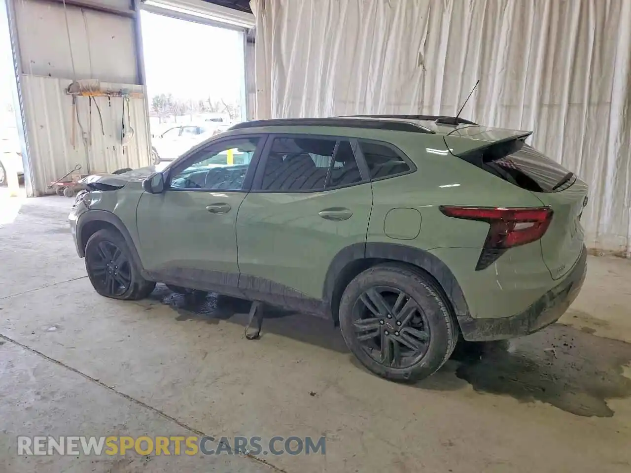 2 Фотография поврежденного автомобиля KL77LKEP9SC128226 CHEVROLET TRAX 2025