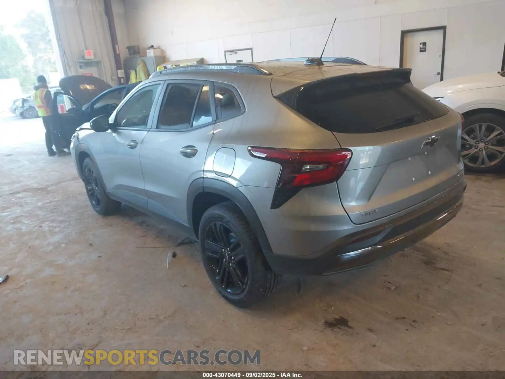 3 Photograph of a damaged car KL77LKEP9SC147925 CHEVROLET TRAX 2025