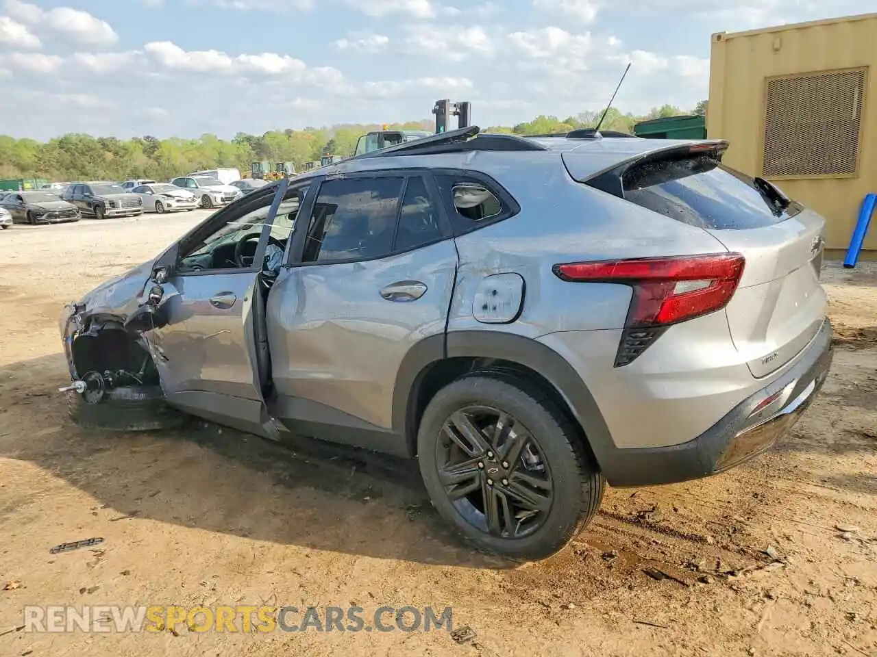 2 Photograph of a damaged car KL77LKEP9SC195053 CHEVROLET TRAX 2025