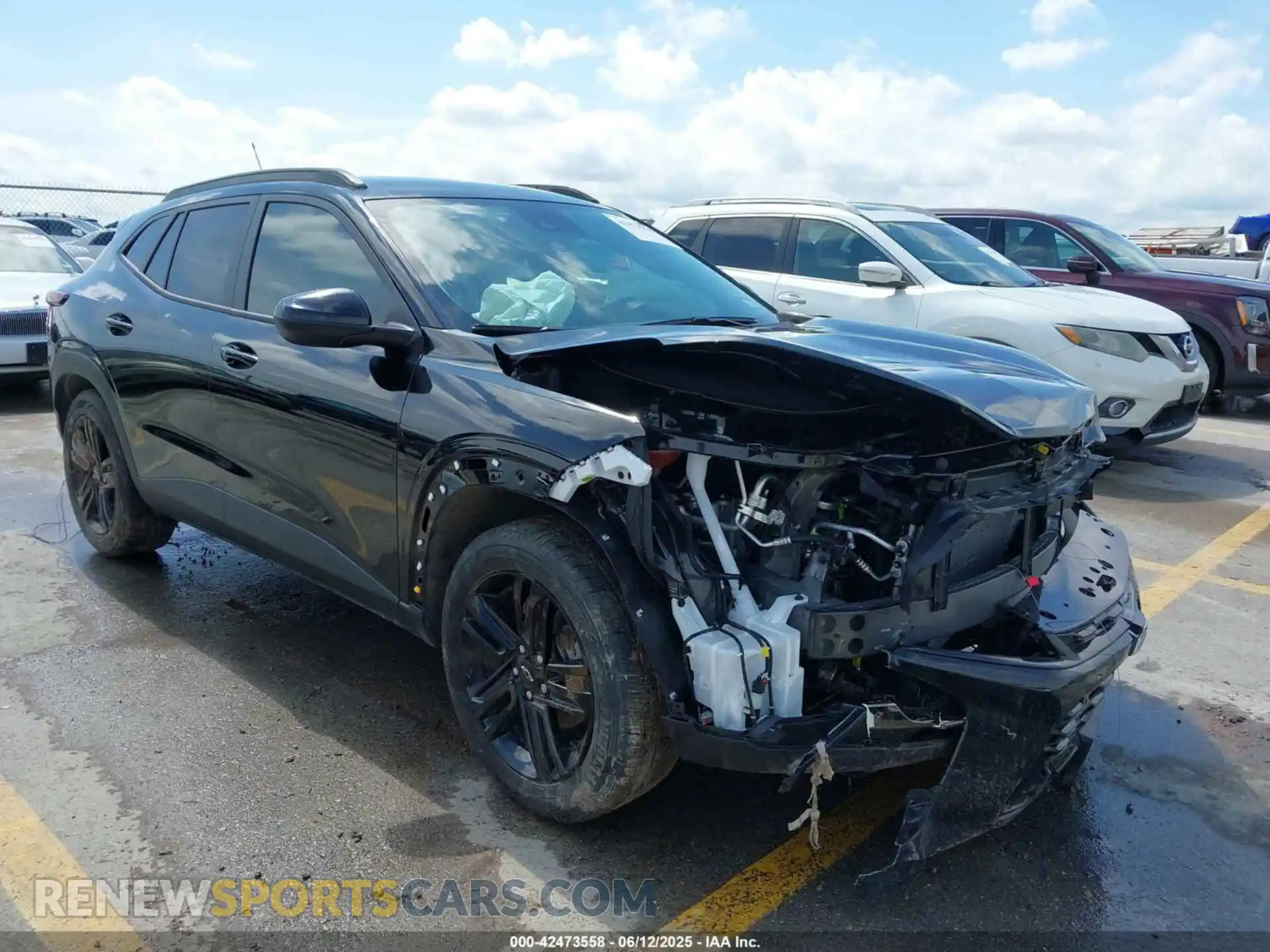 1 Photograph of a damaged car KL77LKEP9SC207332 CHEVROLET TRAX 2025