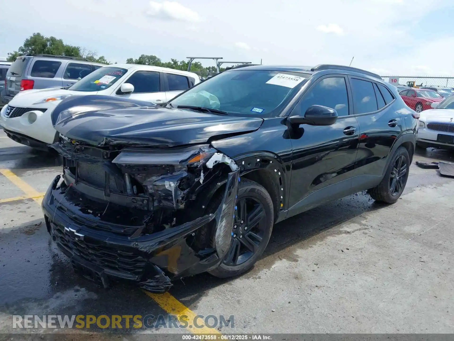 2 Photograph of a damaged car KL77LKEP9SC207332 CHEVROLET TRAX 2025