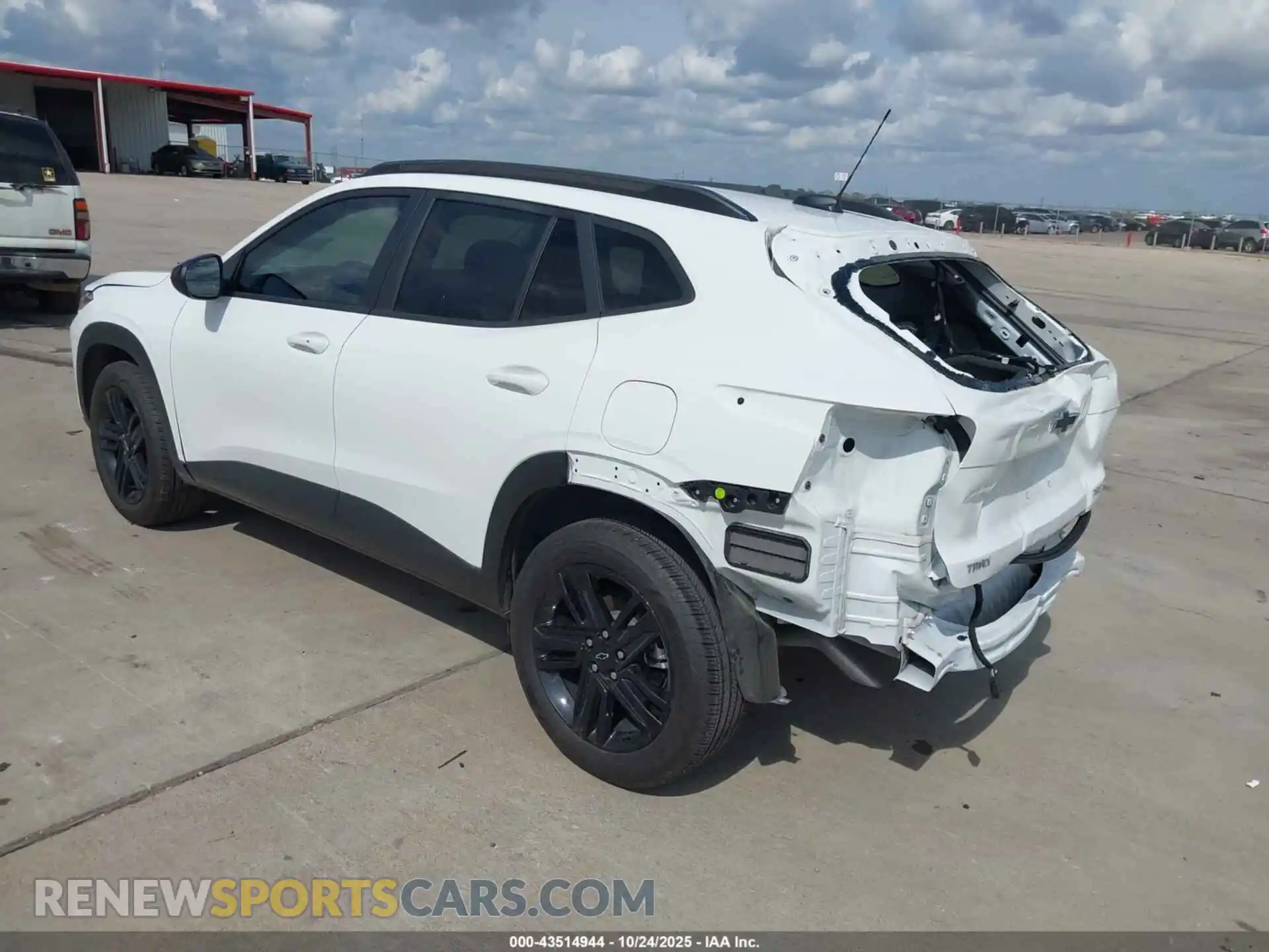 3 fotografías del automóvil dañado KL77LKEP9SC228794 CHEVROLET TRAX 2025