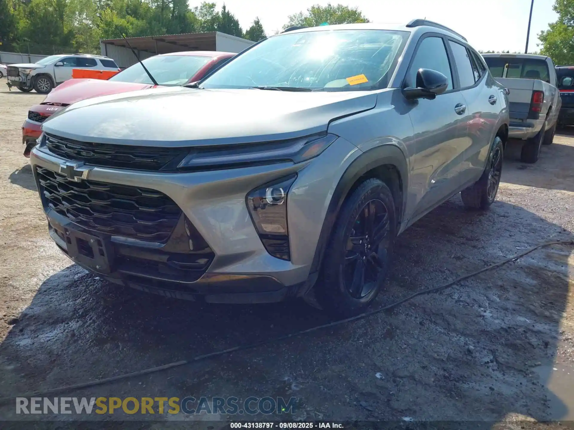 2 Photograph of a damaged car KL77LKEPXSC060261 CHEVROLET TRAX 2025