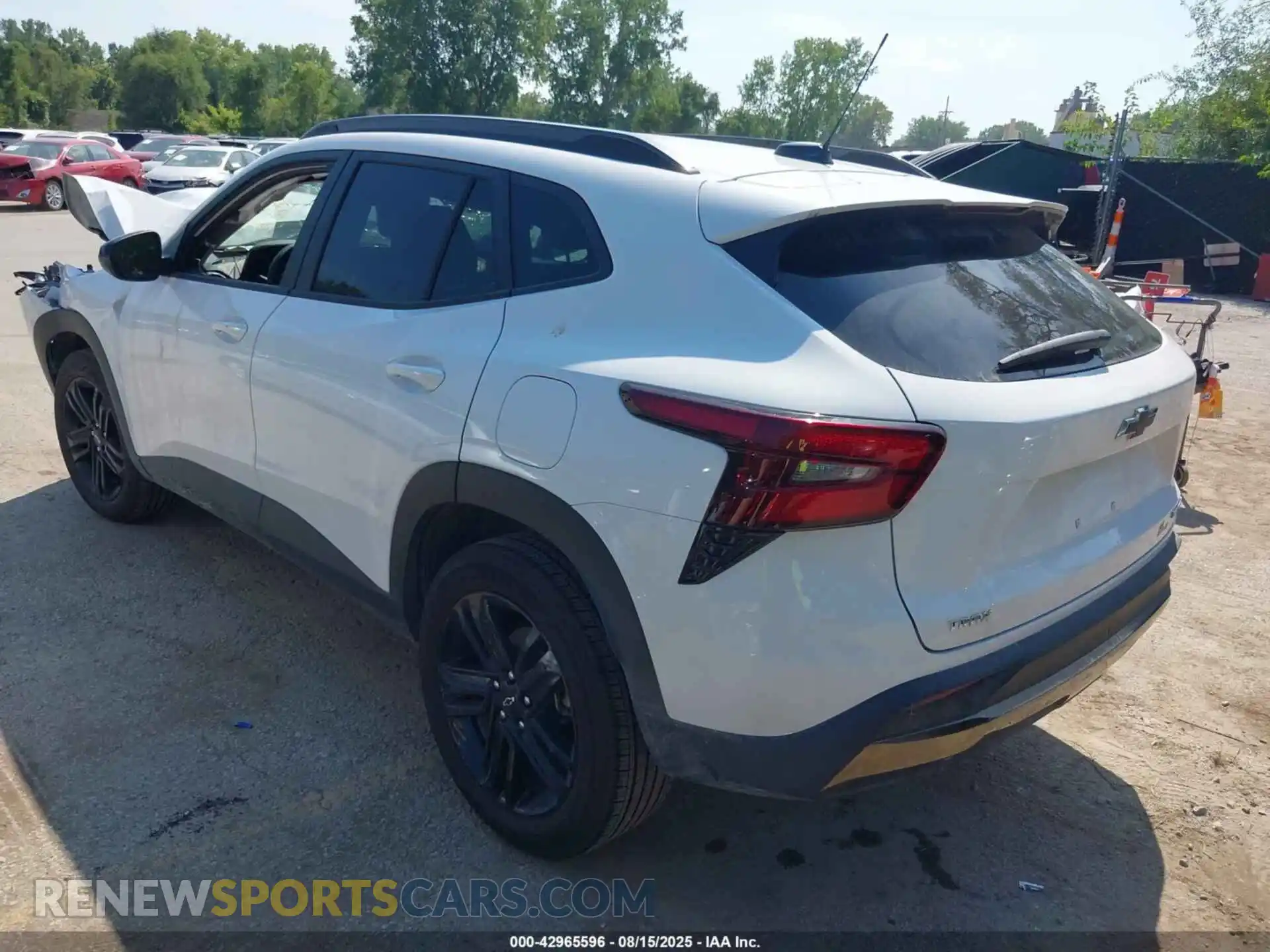 3 Photograph of a damaged car KL77LKEPXSC199726 CHEVROLET TRAX 2025