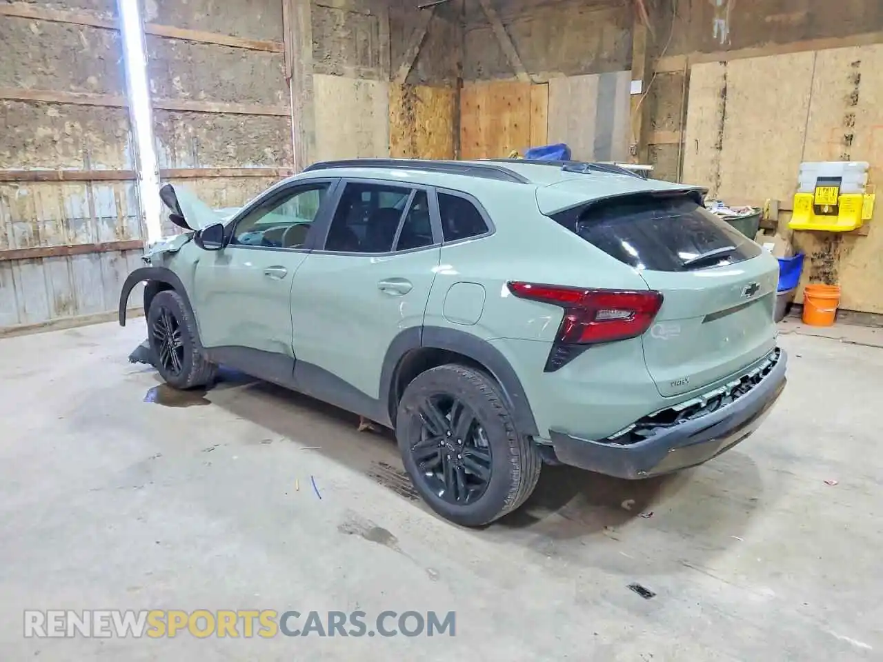 2 Фотография поврежденного автомобиля KL77LKEPXSC208215 CHEVROLET TRAX 2025