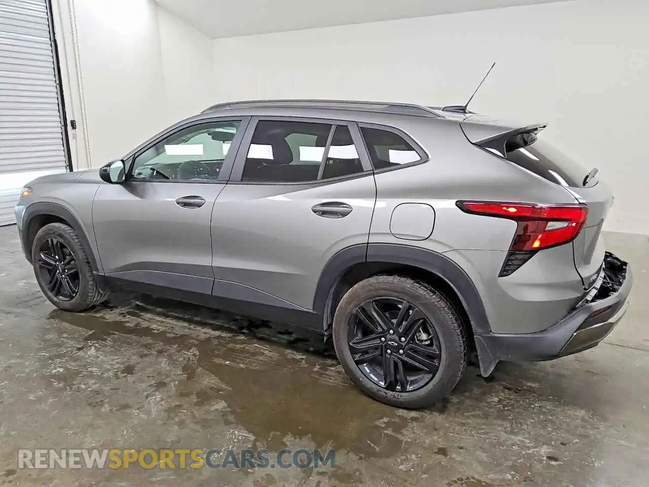 2 Photograph of a damaged car KL77LKEPXSC262792 CHEVROLET TRAX 2025
