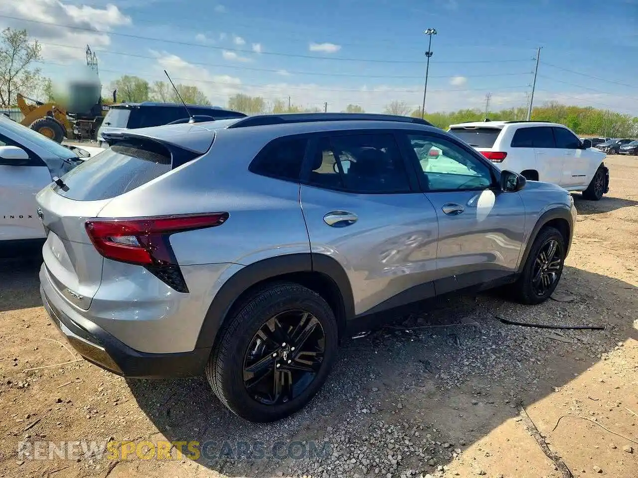 3 fotografías del automóvil dañado KL77LKEPXSC332310 CHEVROLET TRAX 2025