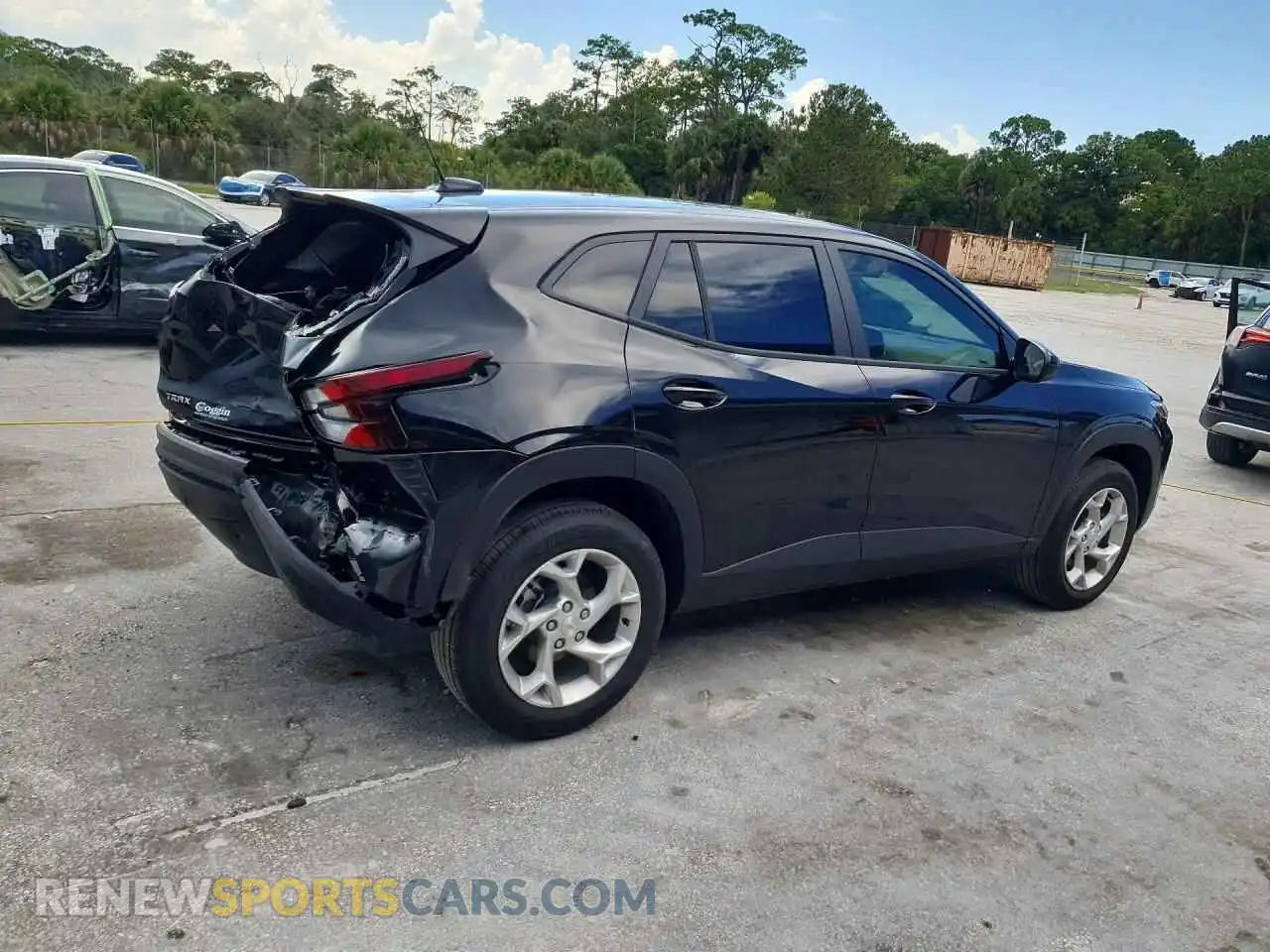 3 Photograph of a damaged car KL77LFEP0TC110884 CHEVROLET TRAX 2026