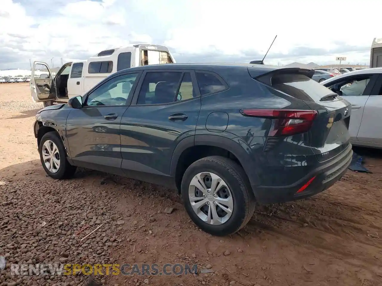 2 Фотография поврежденного автомобиля KL77LFEP2TC075863 CHEVROLET TRAX 2026