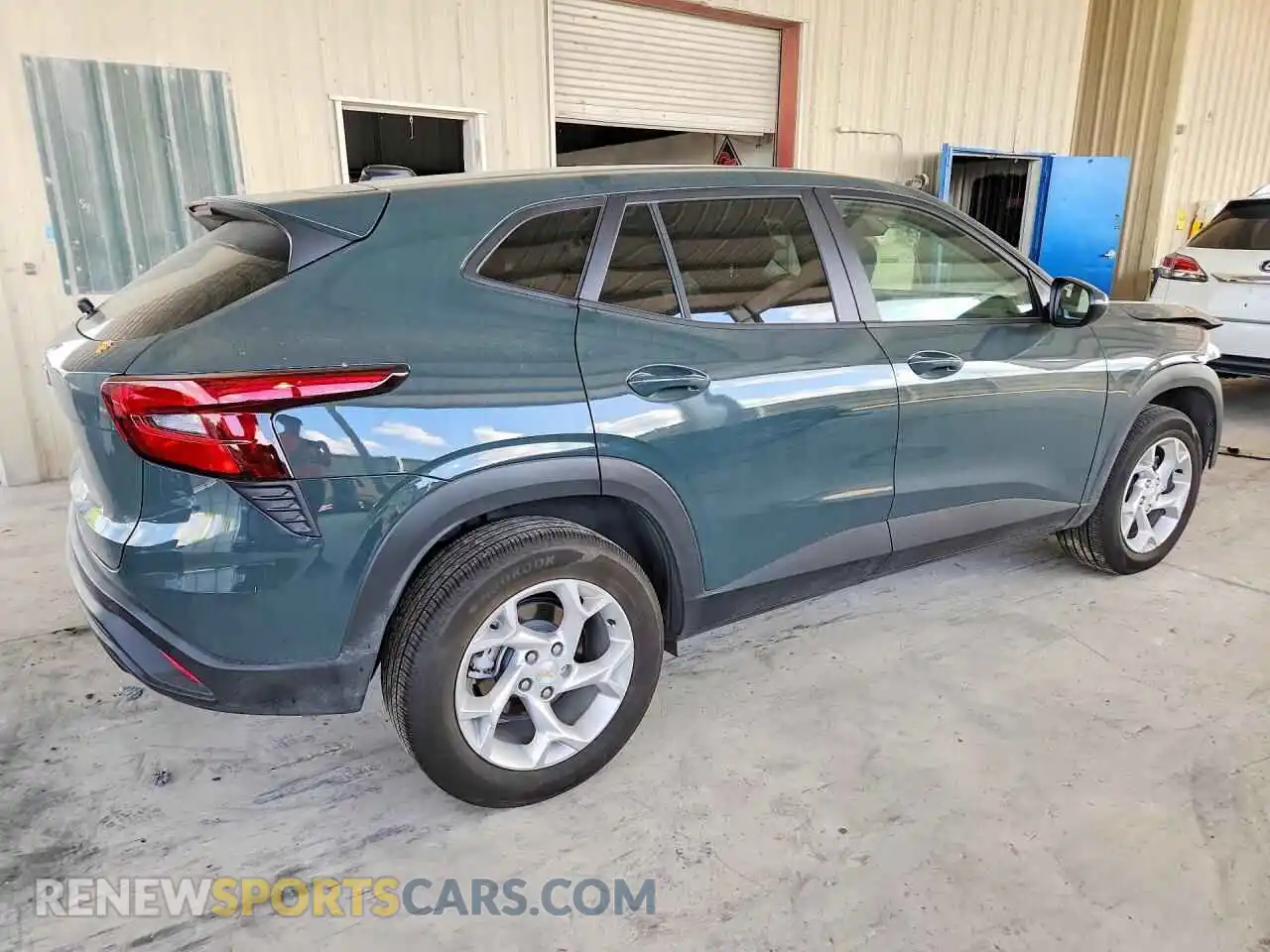 3 Photograph of a damaged car KL77LFEP3TC011590 CHEVROLET TRAX 2026