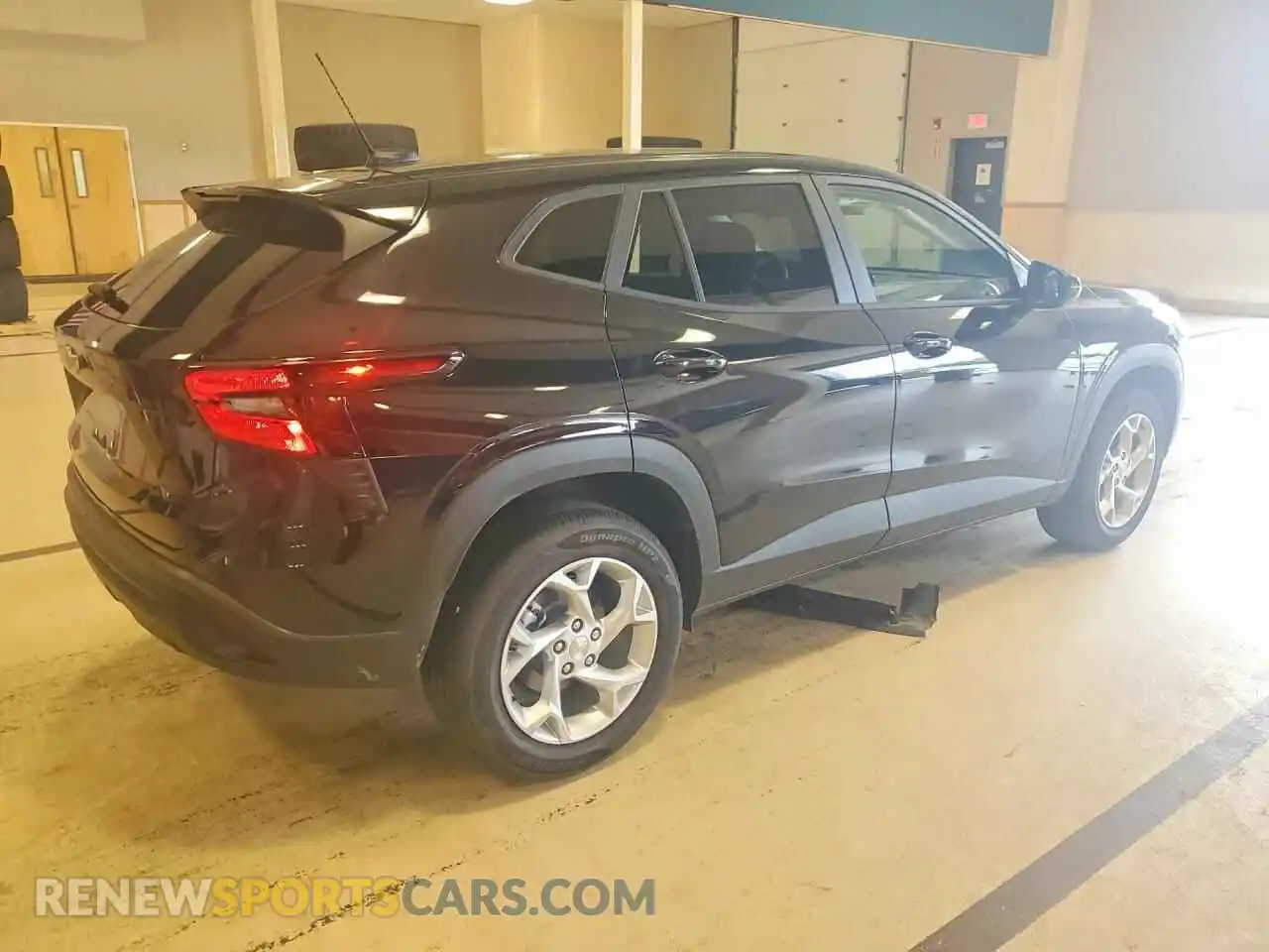 3 fotografías del automóvil dañado KL77LFEP5TC136087 CHEVROLET TRAX 2026