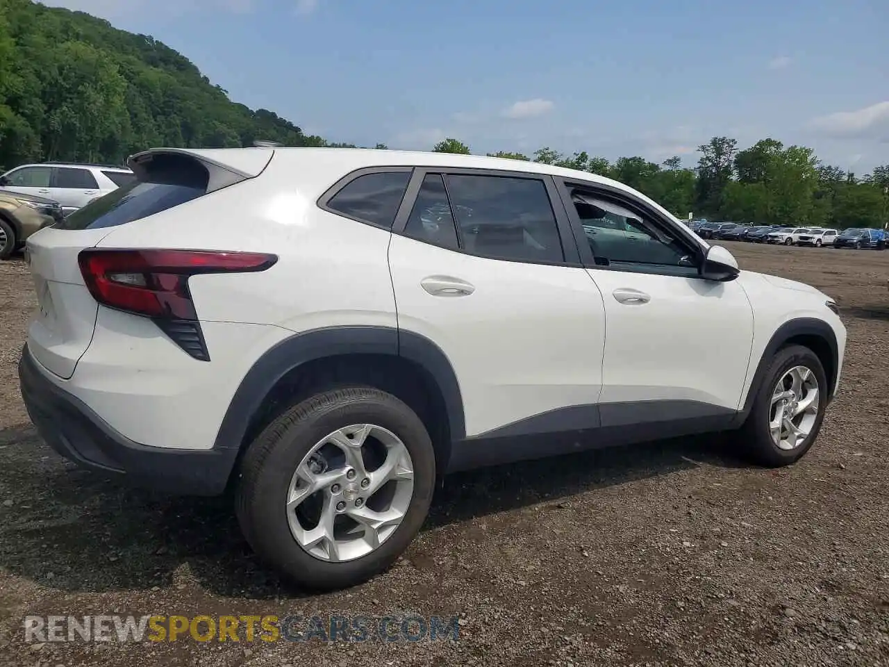 3 Фотография поврежденного автомобиля KL77LFEP6TC038105 CHEVROLET TRAX 2026