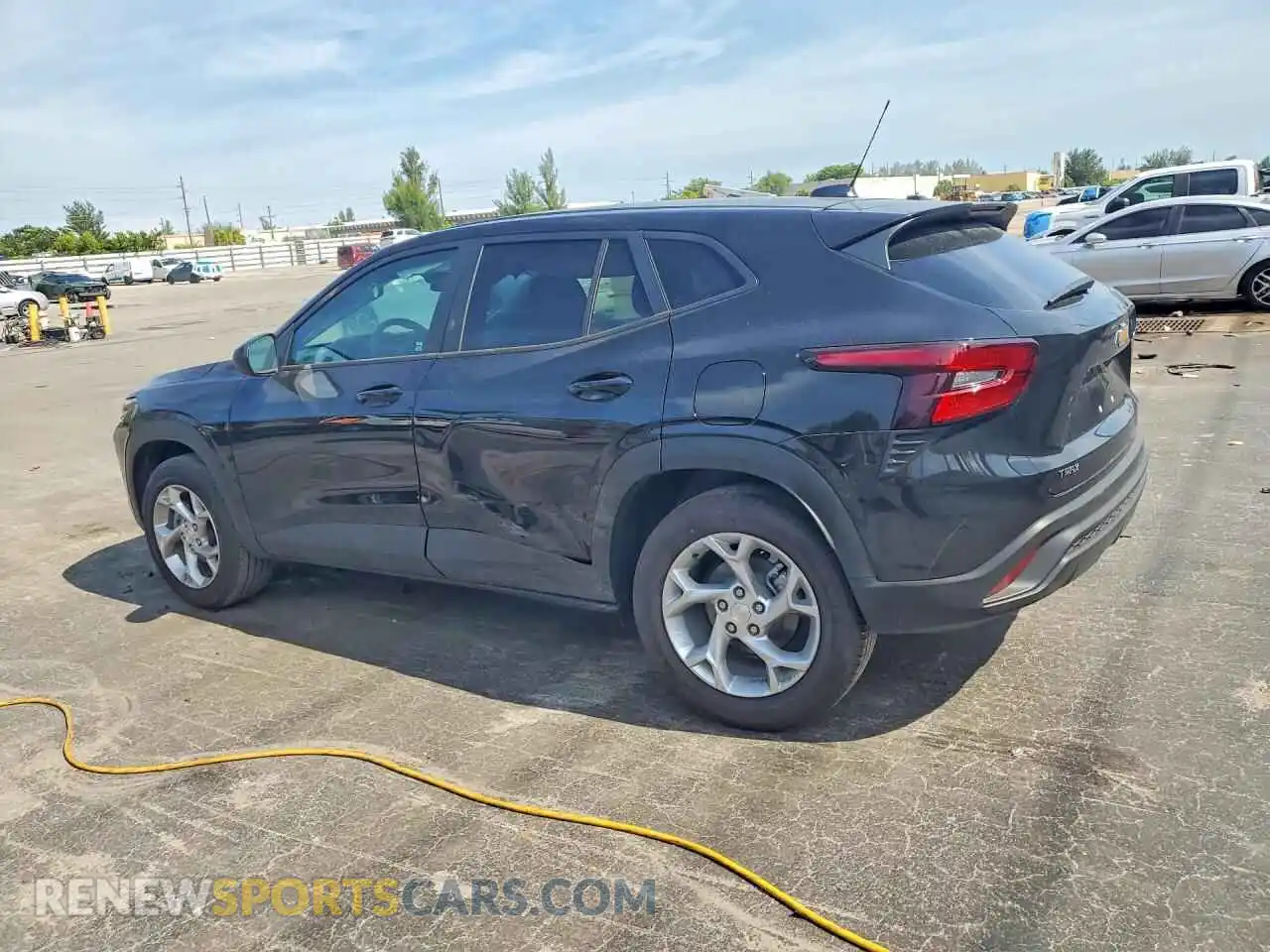 2 Фотография поврежденного автомобиля KL77LFEP6TC197223 CHEVROLET TRAX 2026