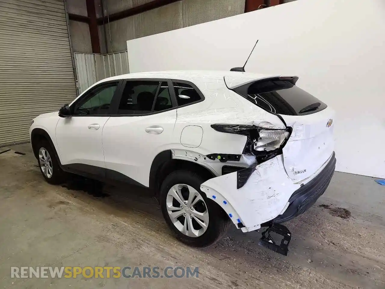 2 Фотография поврежденного автомобиля KL77LFEP7TC087183 CHEVROLET TRAX 2026