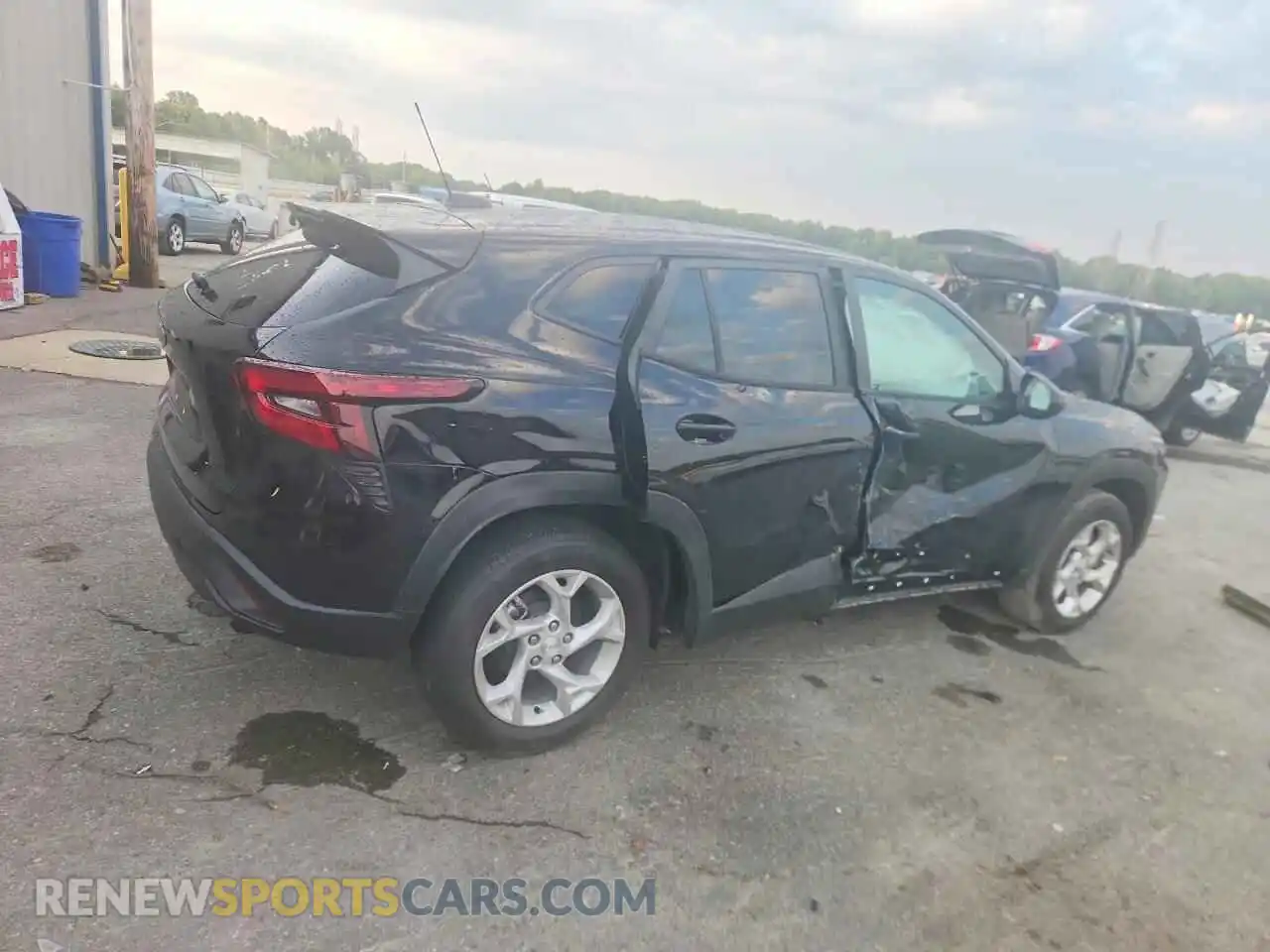 3 Photograph of a damaged car KL77LFEP7TC169706 CHEVROLET TRAX 2026